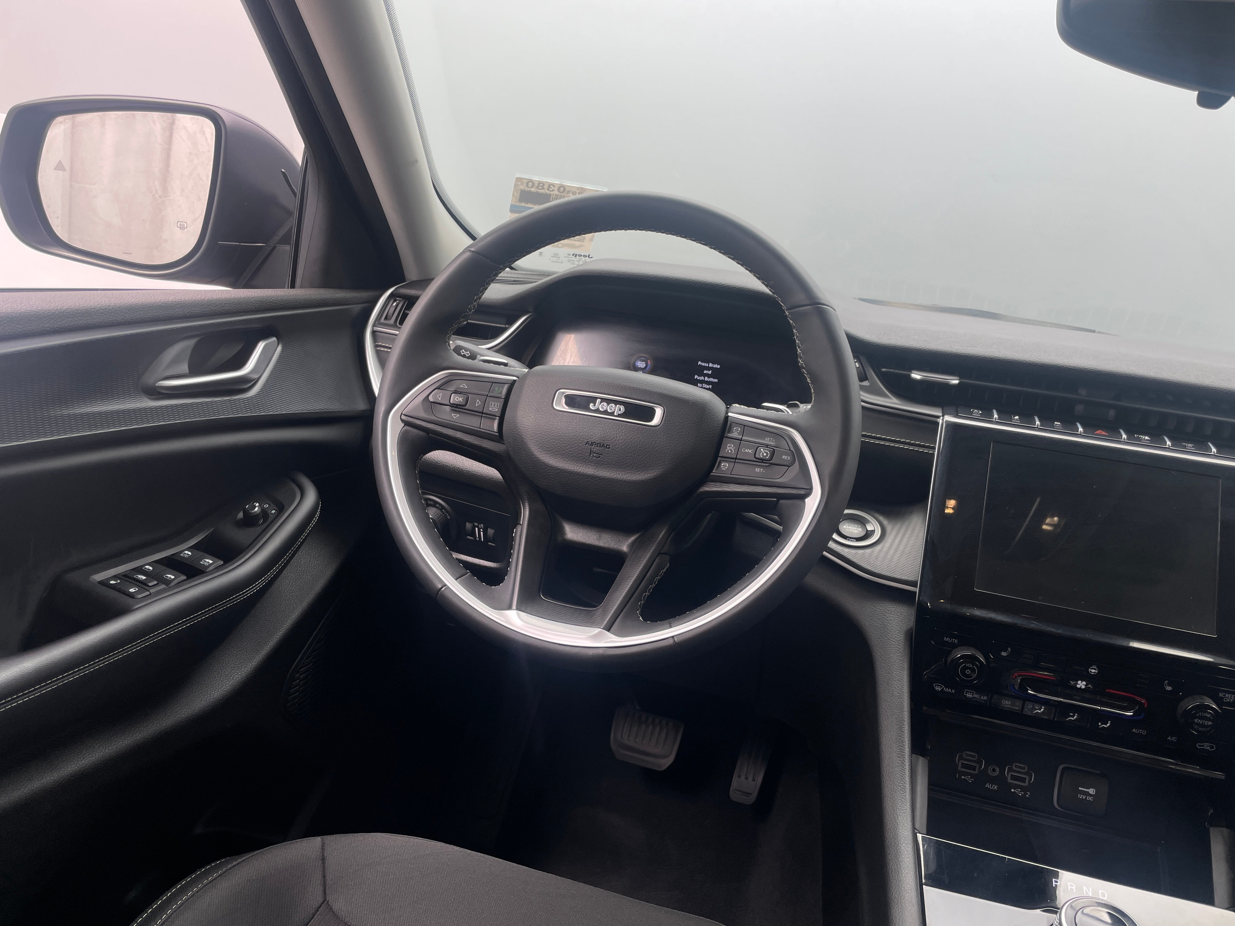 2023 Jeep Grand Cherokee L Laredo 5