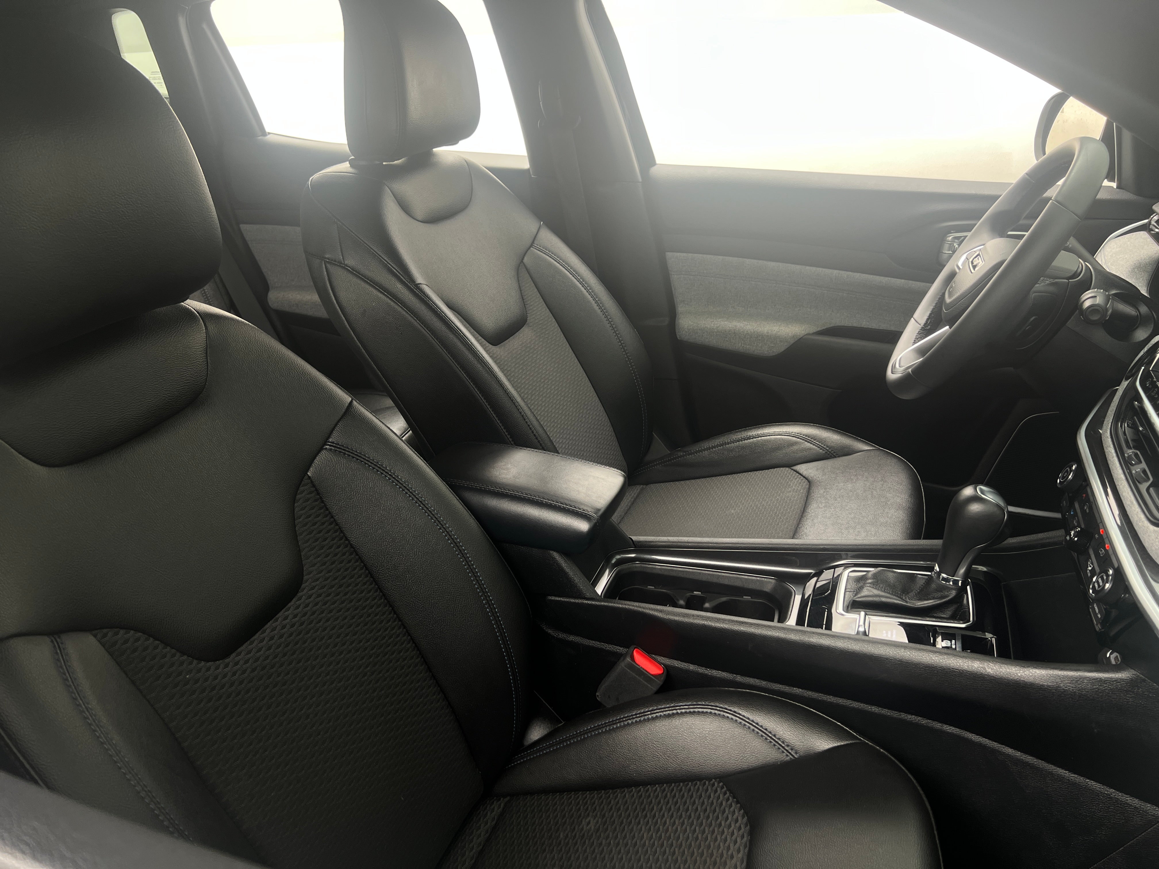 2024 Jeep Compass Latitude 2