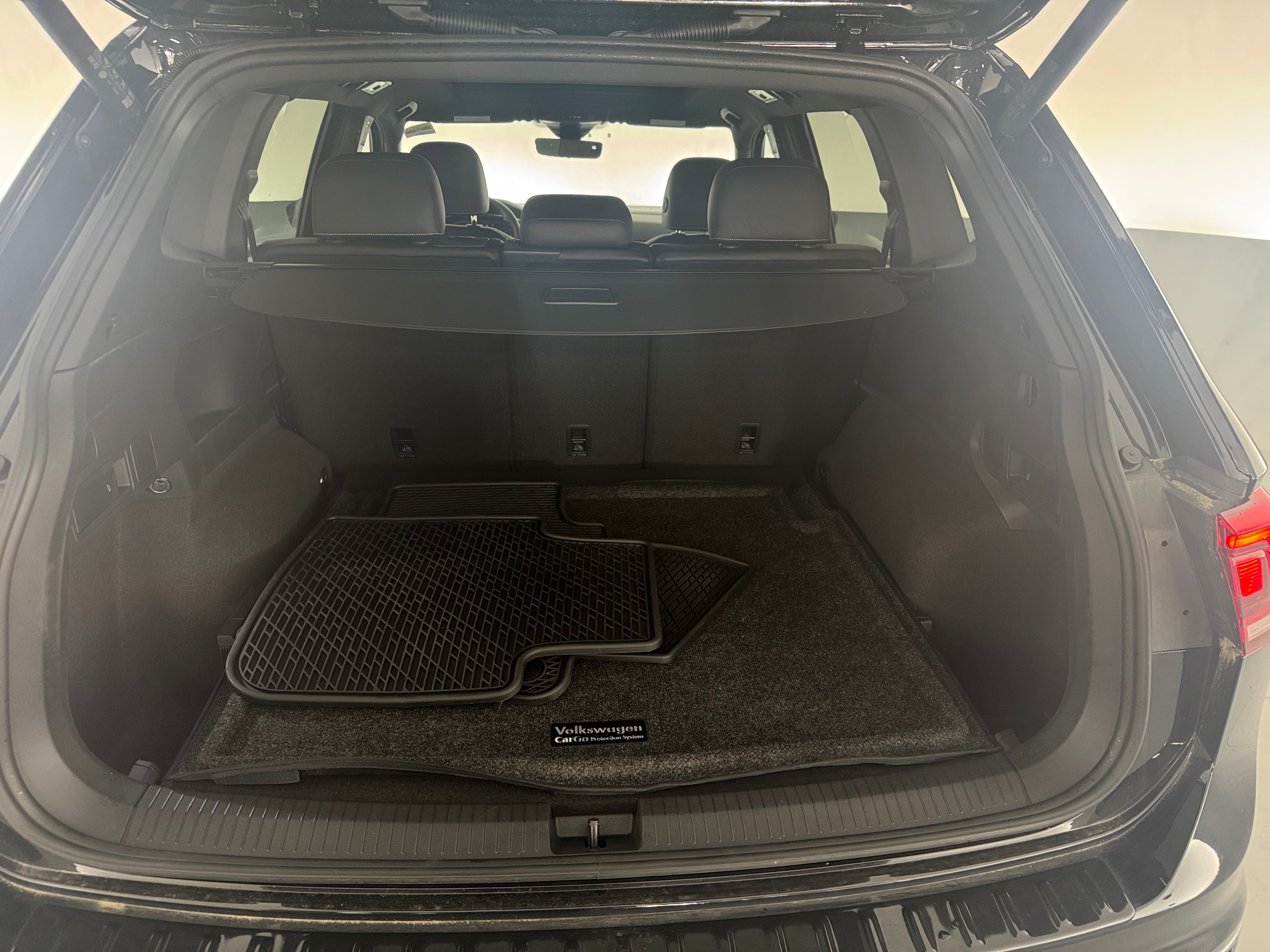 2024 Volkswagen Tiguan SE R-Line 6