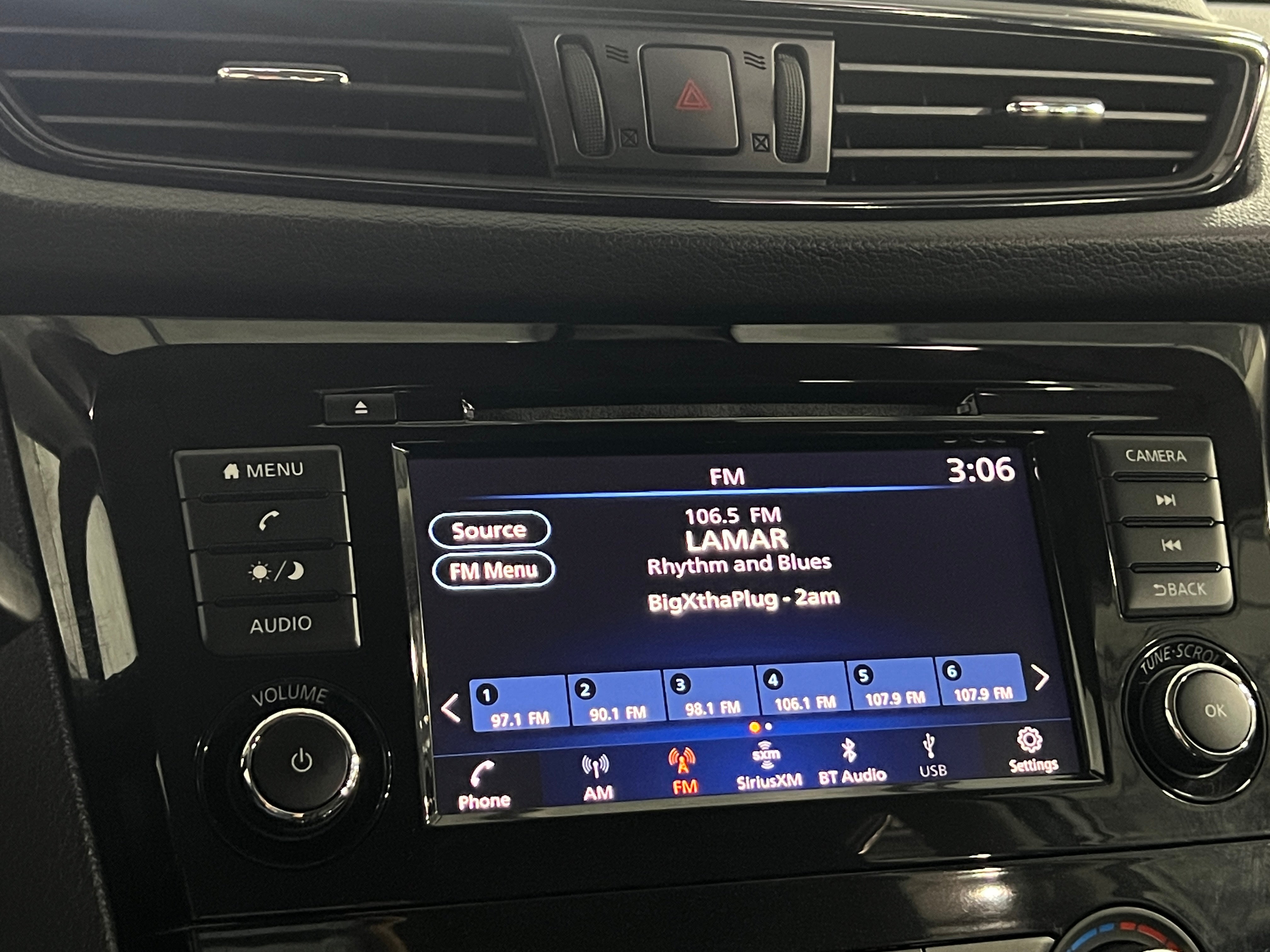 2019 Nissan Rogue S 4