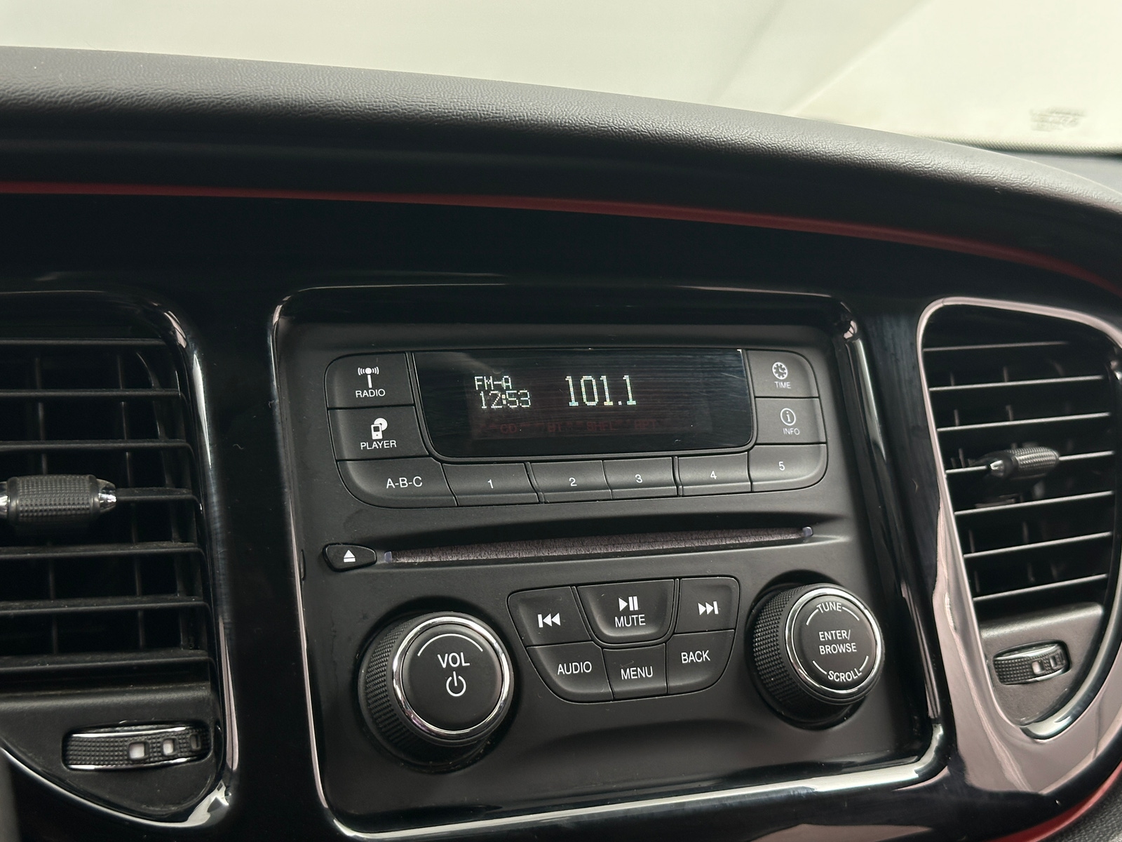 Thumbnail: 2015 Dodge Dart - 4