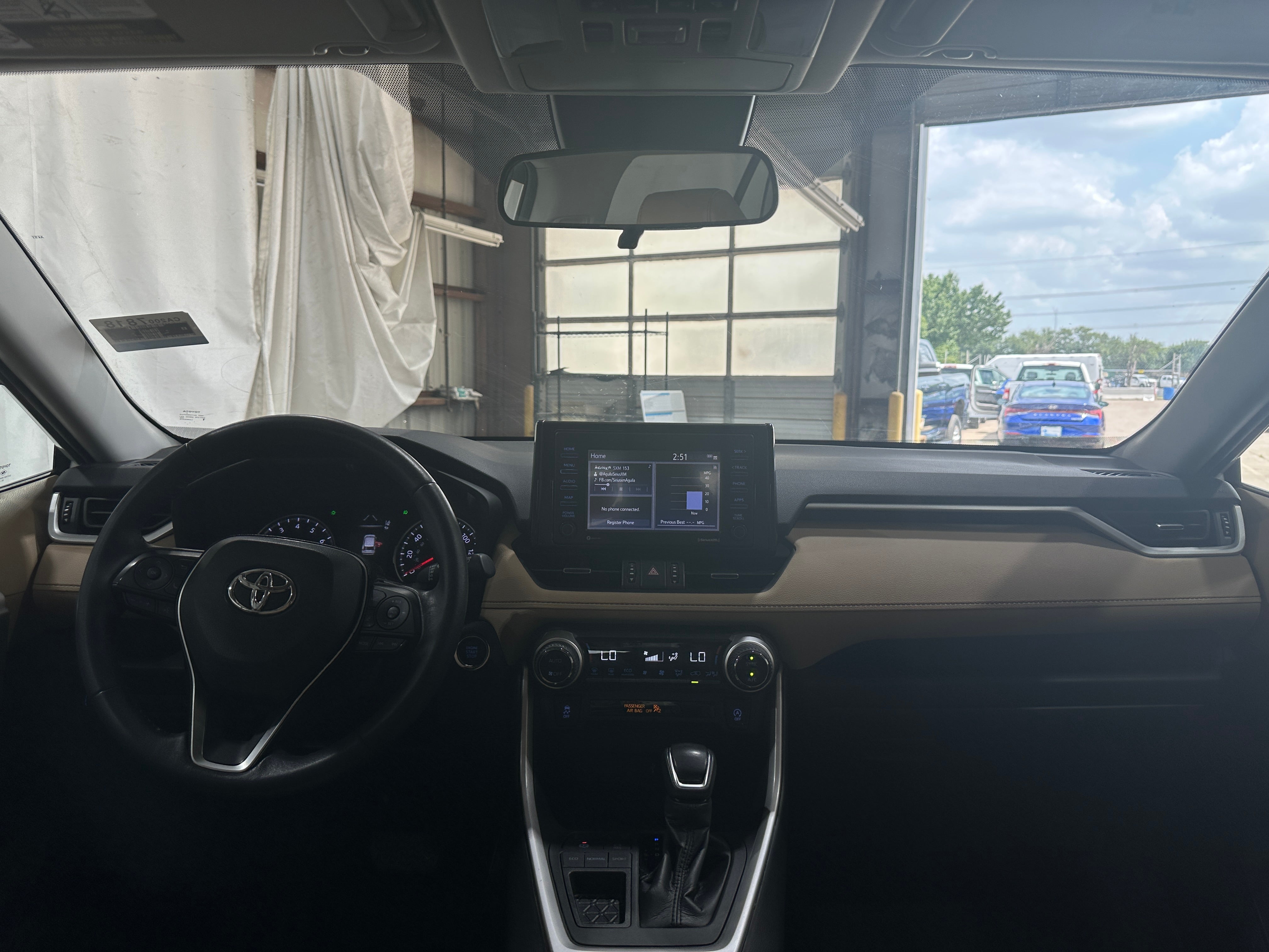 2021 Toyota RAV4 XLE Premium 2