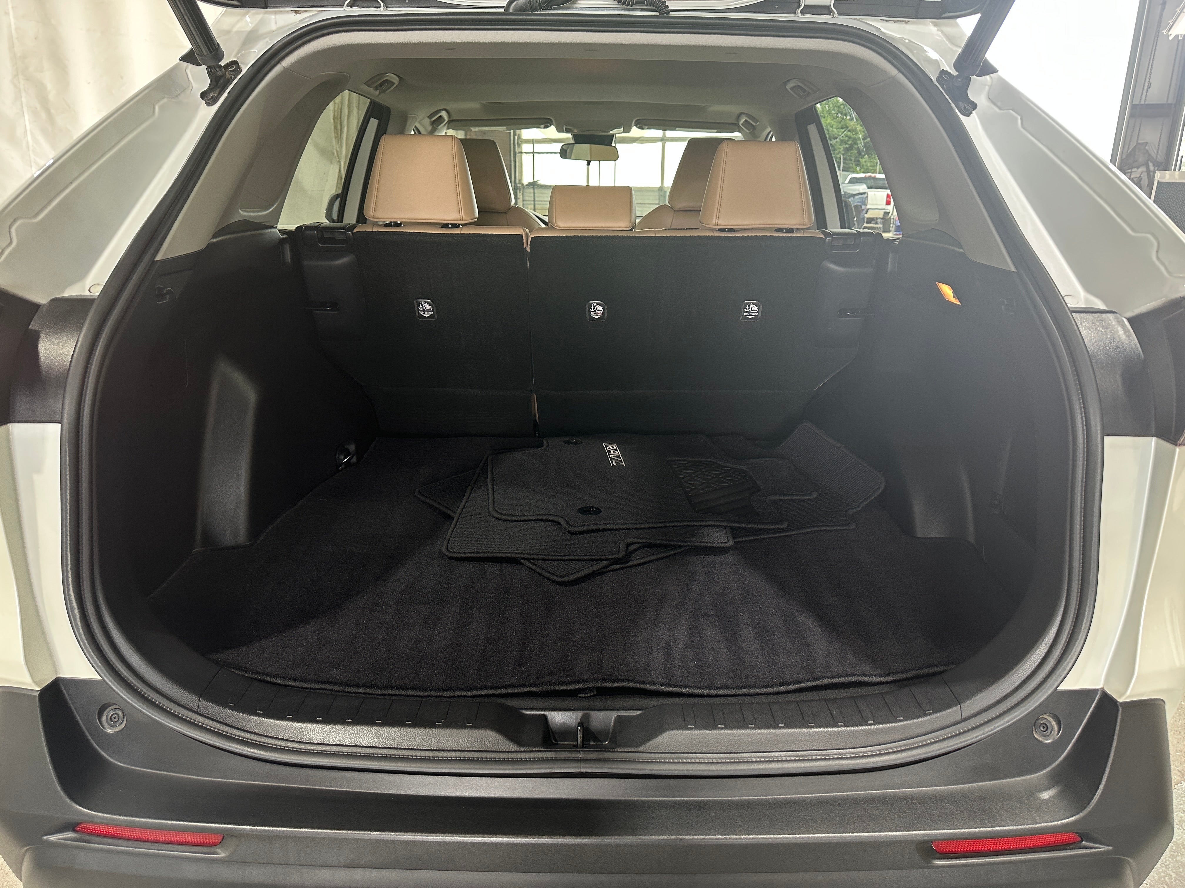 2021 Toyota RAV4 XLE Premium 6
