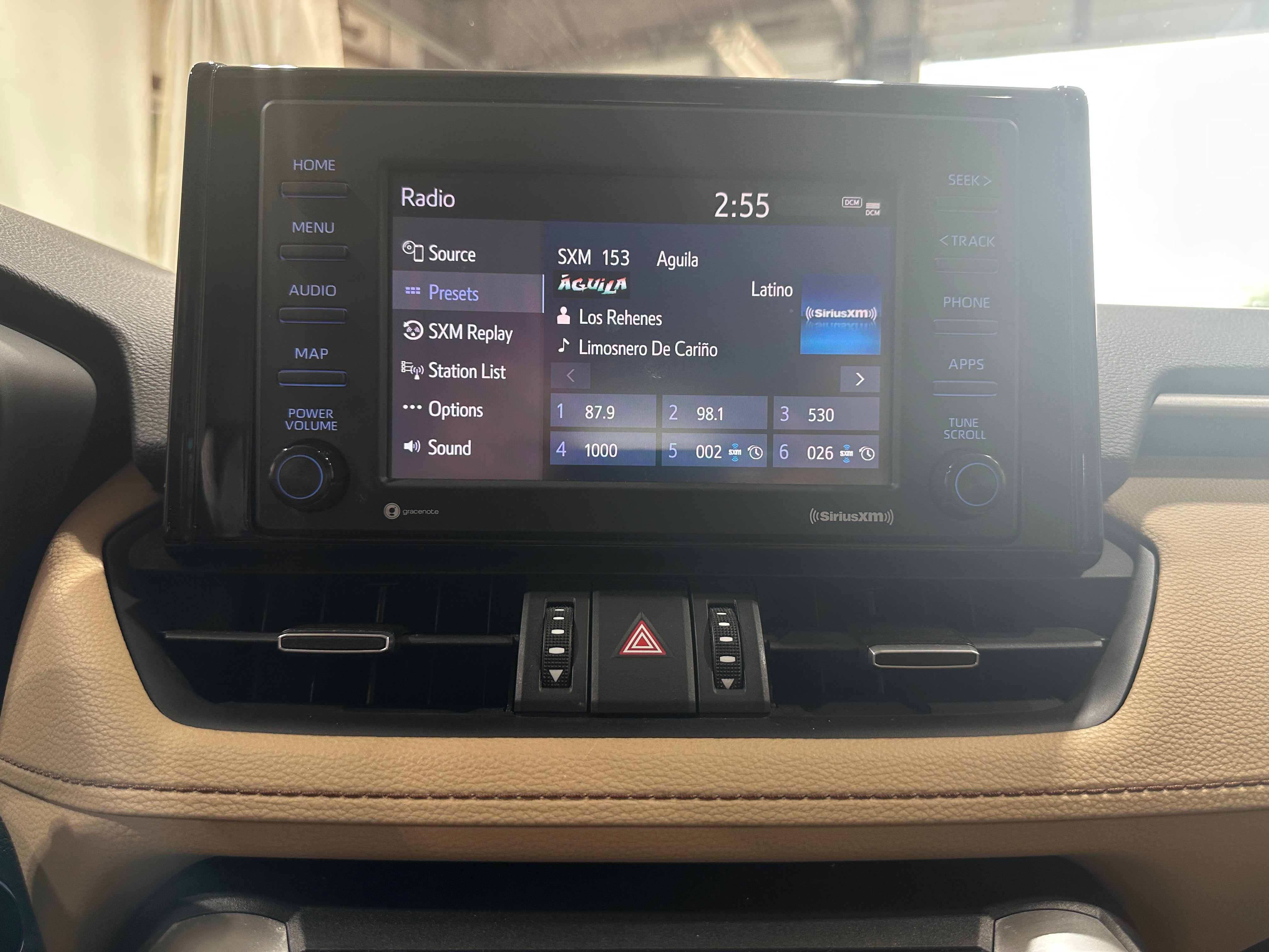 2021 Toyota RAV4 XLE Premium 3