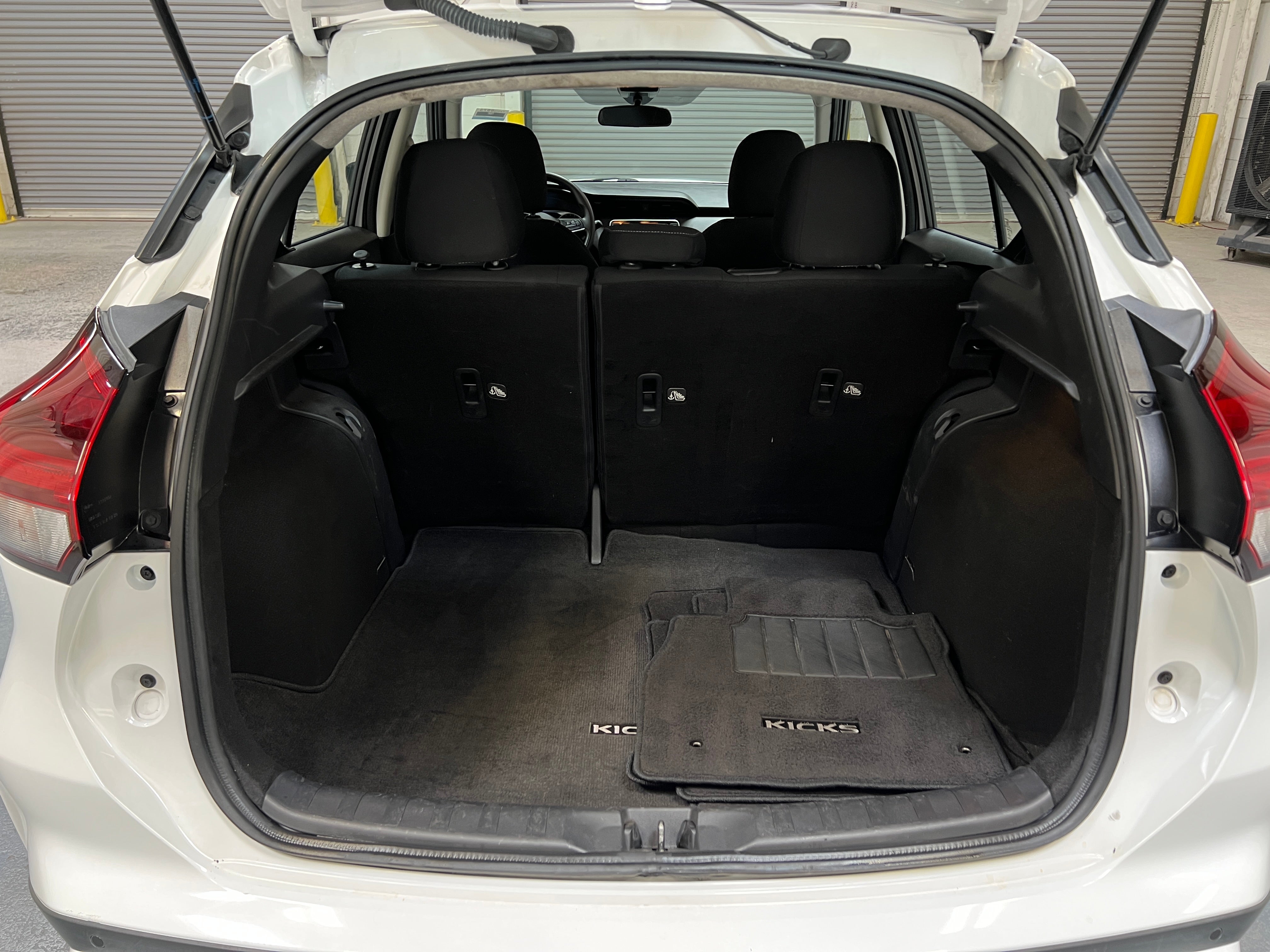 2021 Nissan Kicks S 7