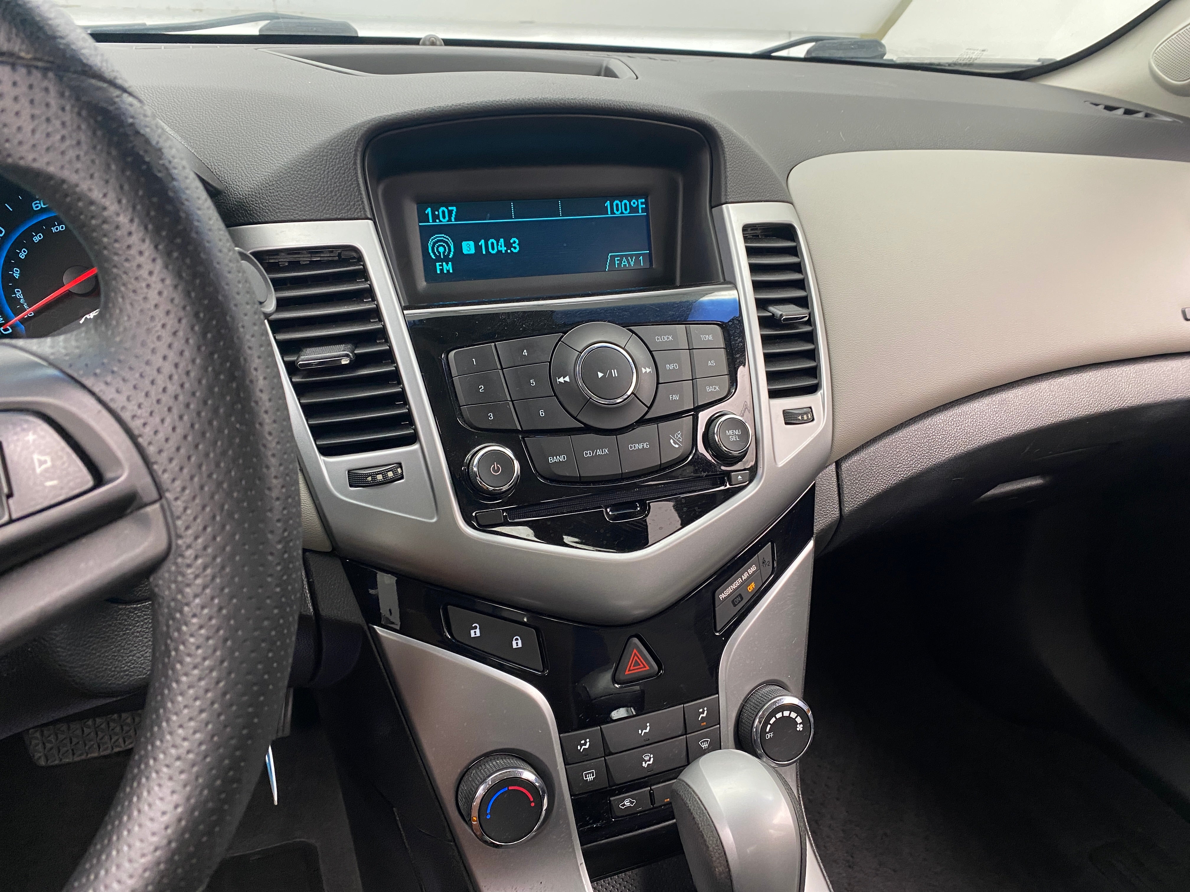2014 Chevrolet Cruze LS 4