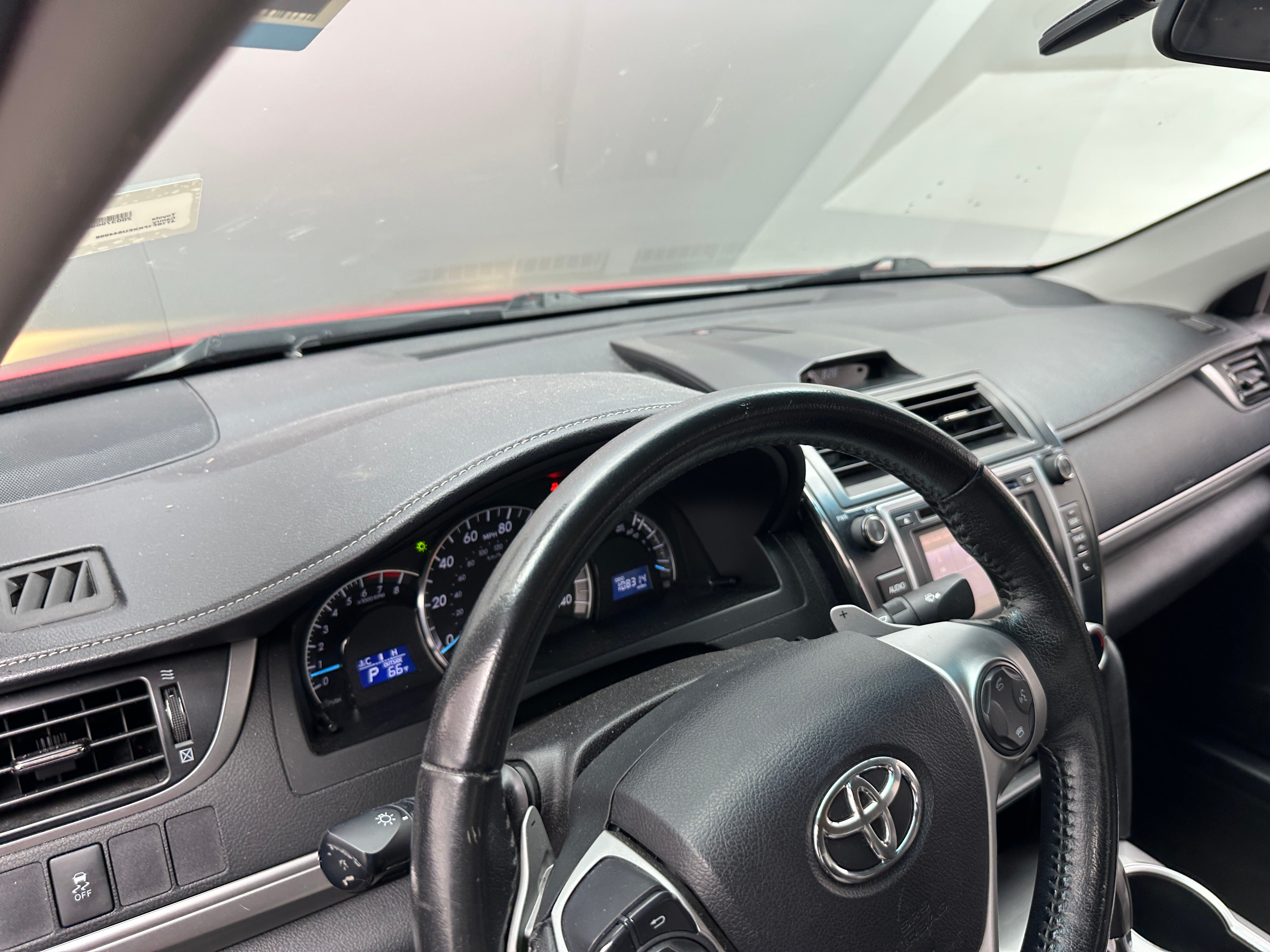 2014 Toyota Camry SE 3