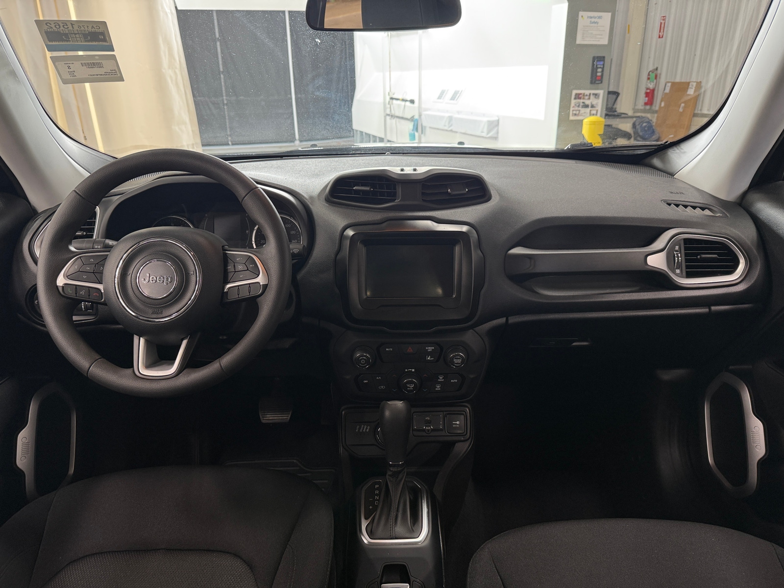 Thumbnail: 2021 Jeep Renegade - 3