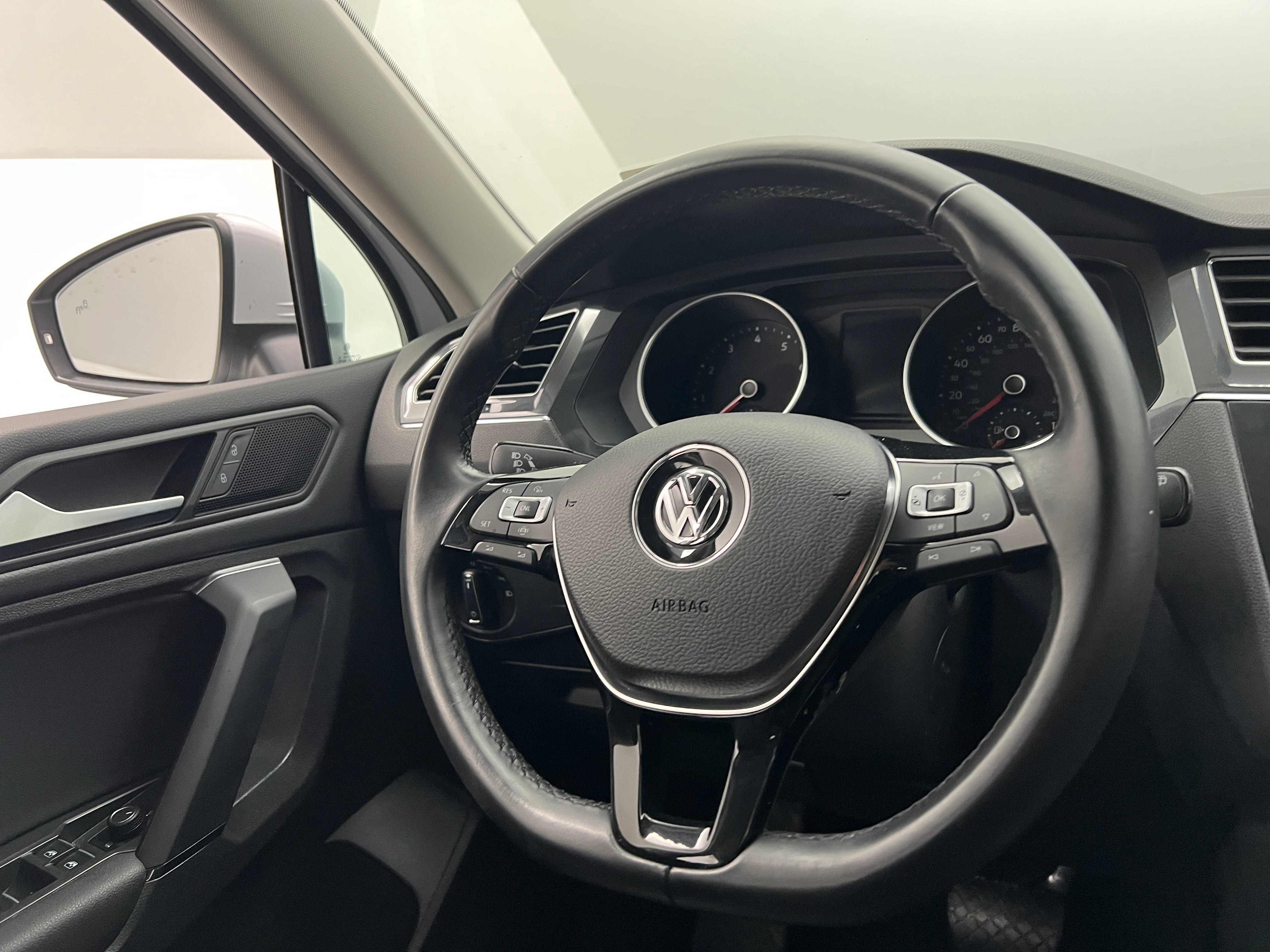2019 Volkswagen Tiguan 2.0T 4