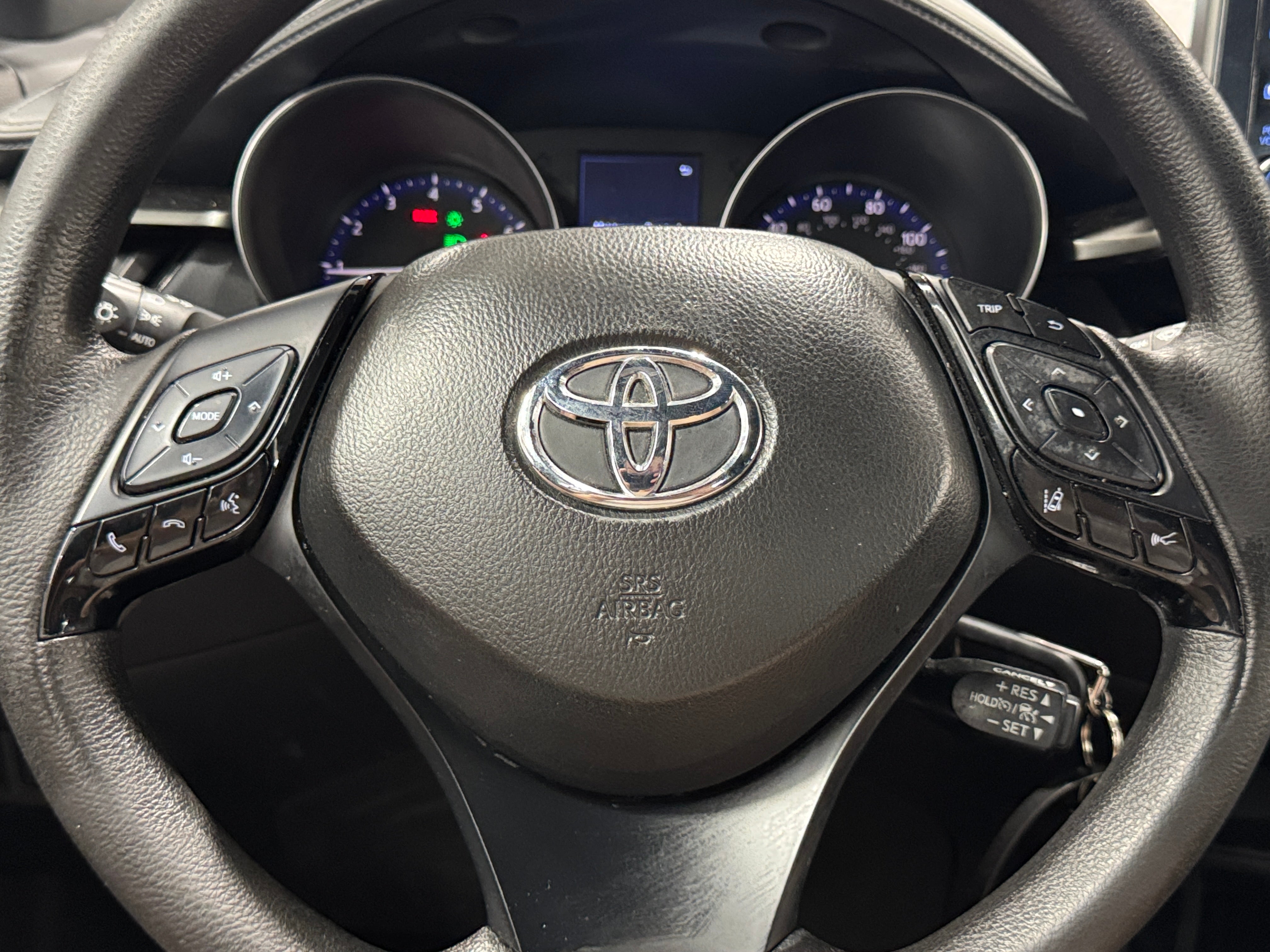 2019 Toyota C-HR LE 5