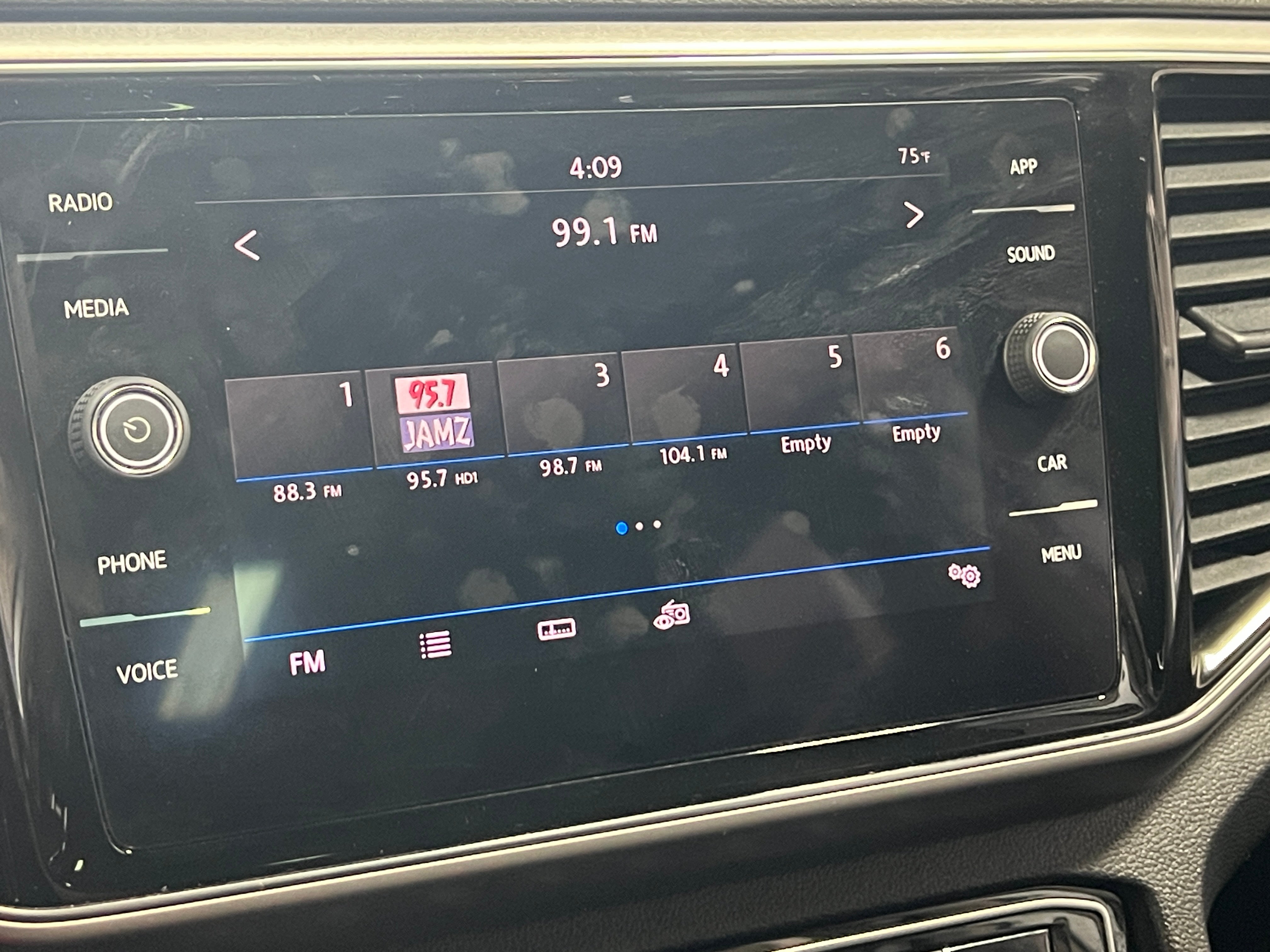 2018 Volkswagen Atlas SEL 3