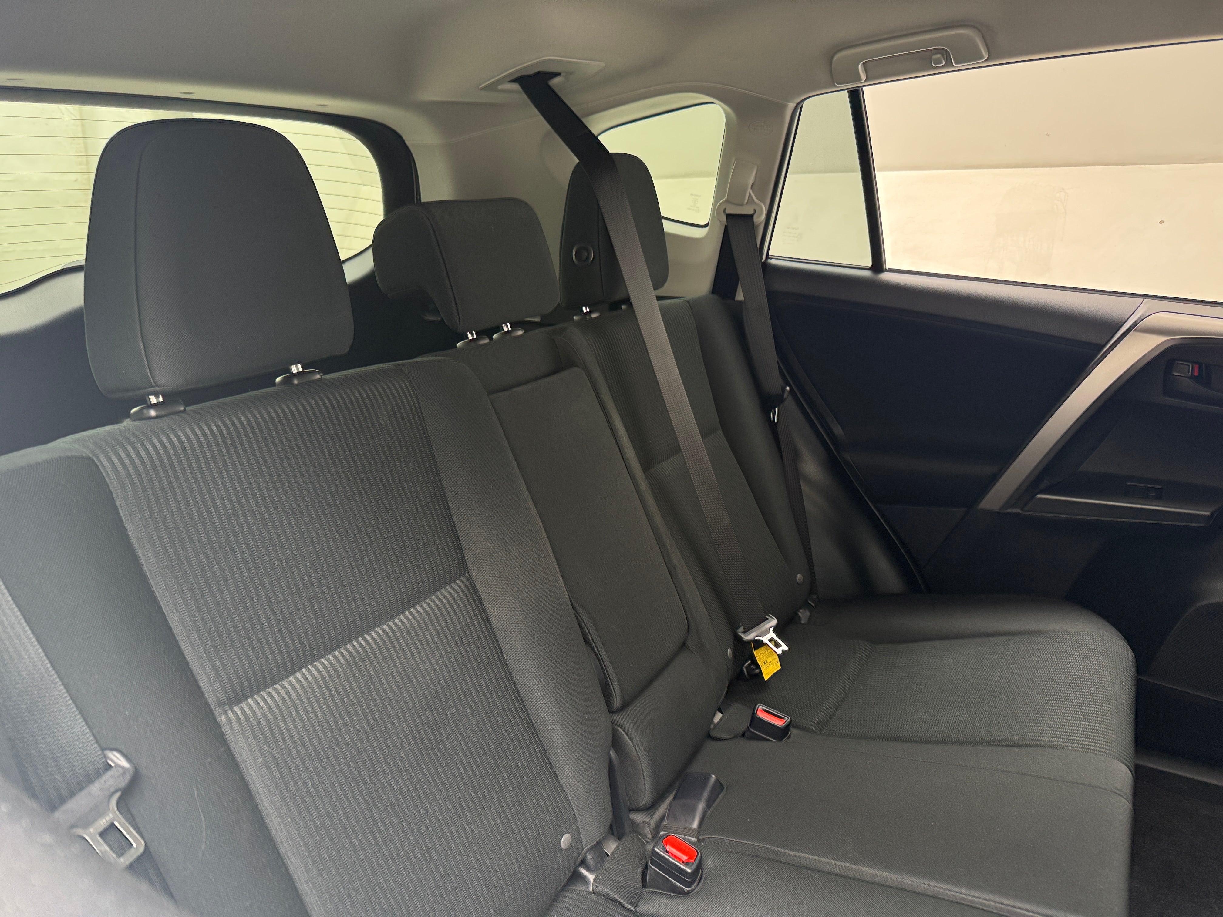 2017 Toyota RAV4 LE 6