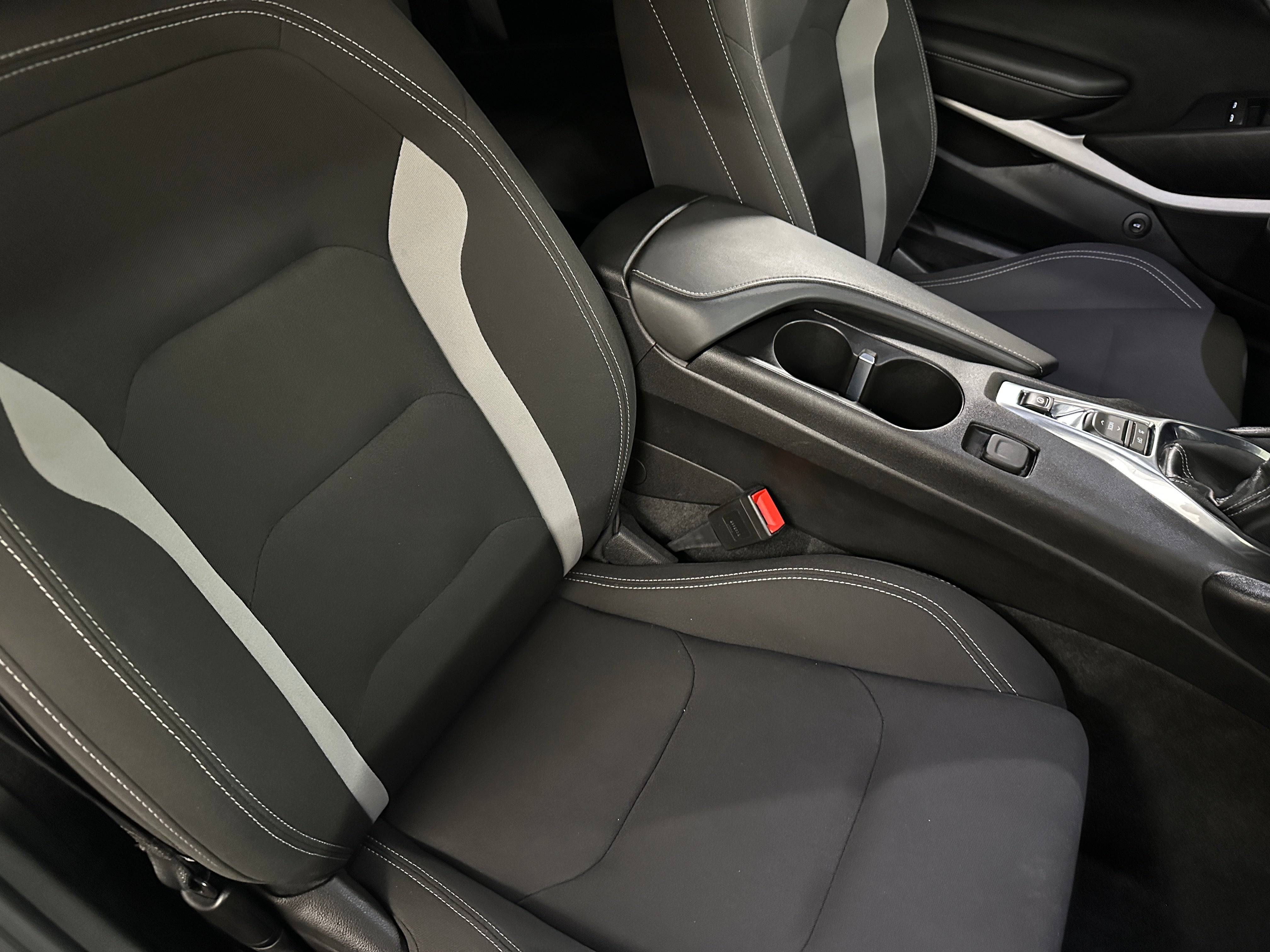 2021 Chevrolet Camaro LT 2