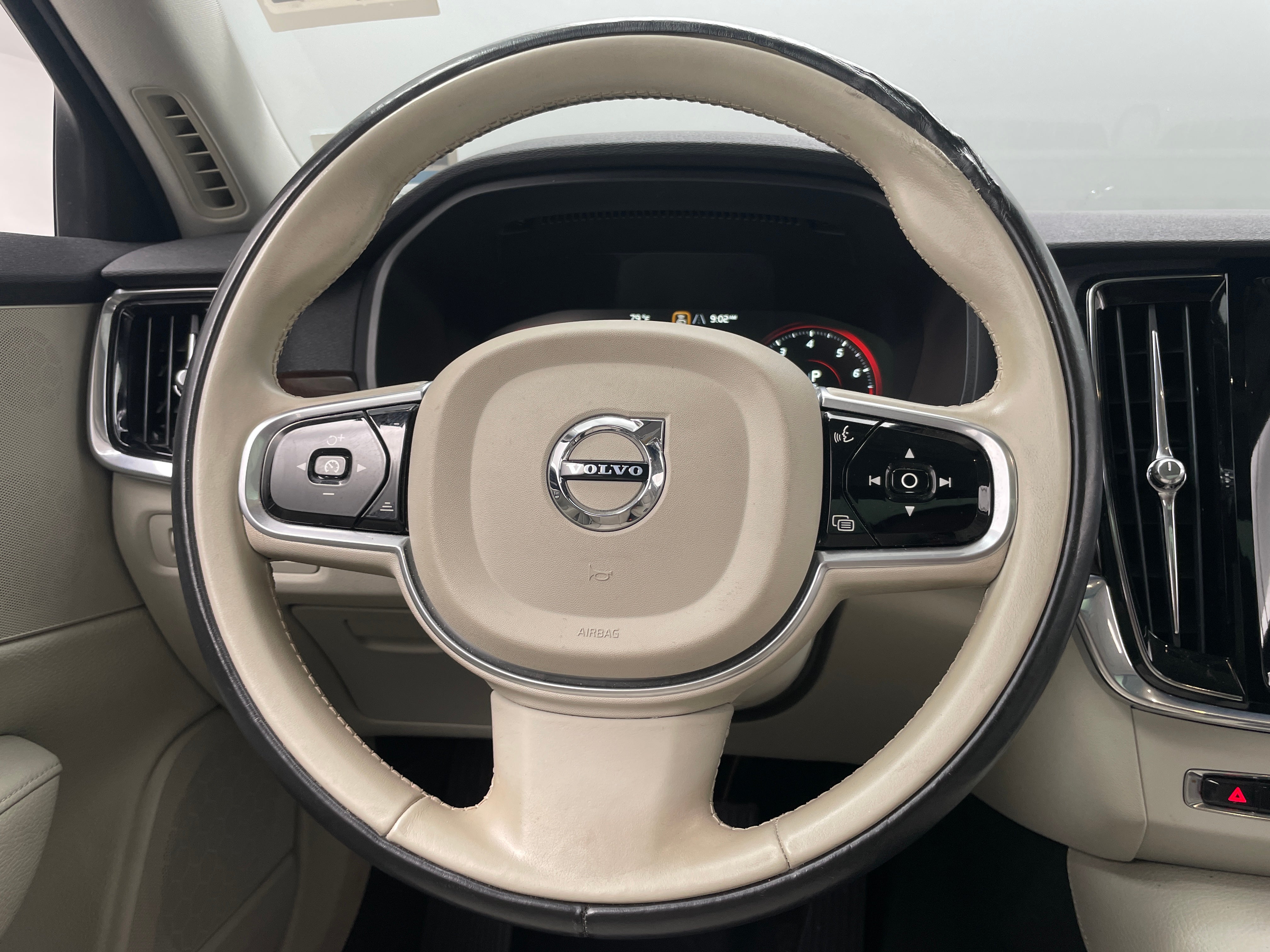2018 Volvo S90 T5 Momentum 4
