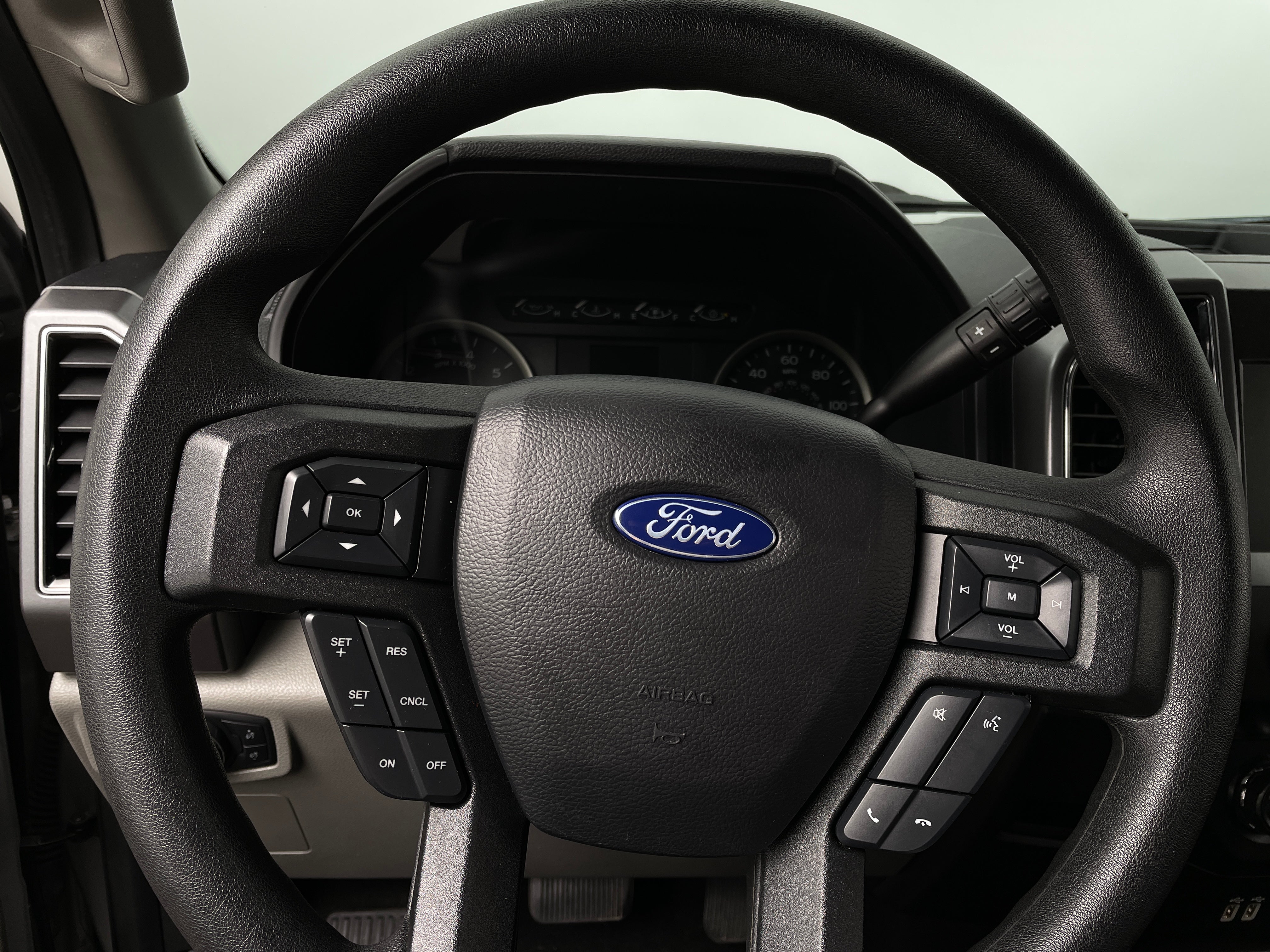 2019 Ford Econoline E-150 5