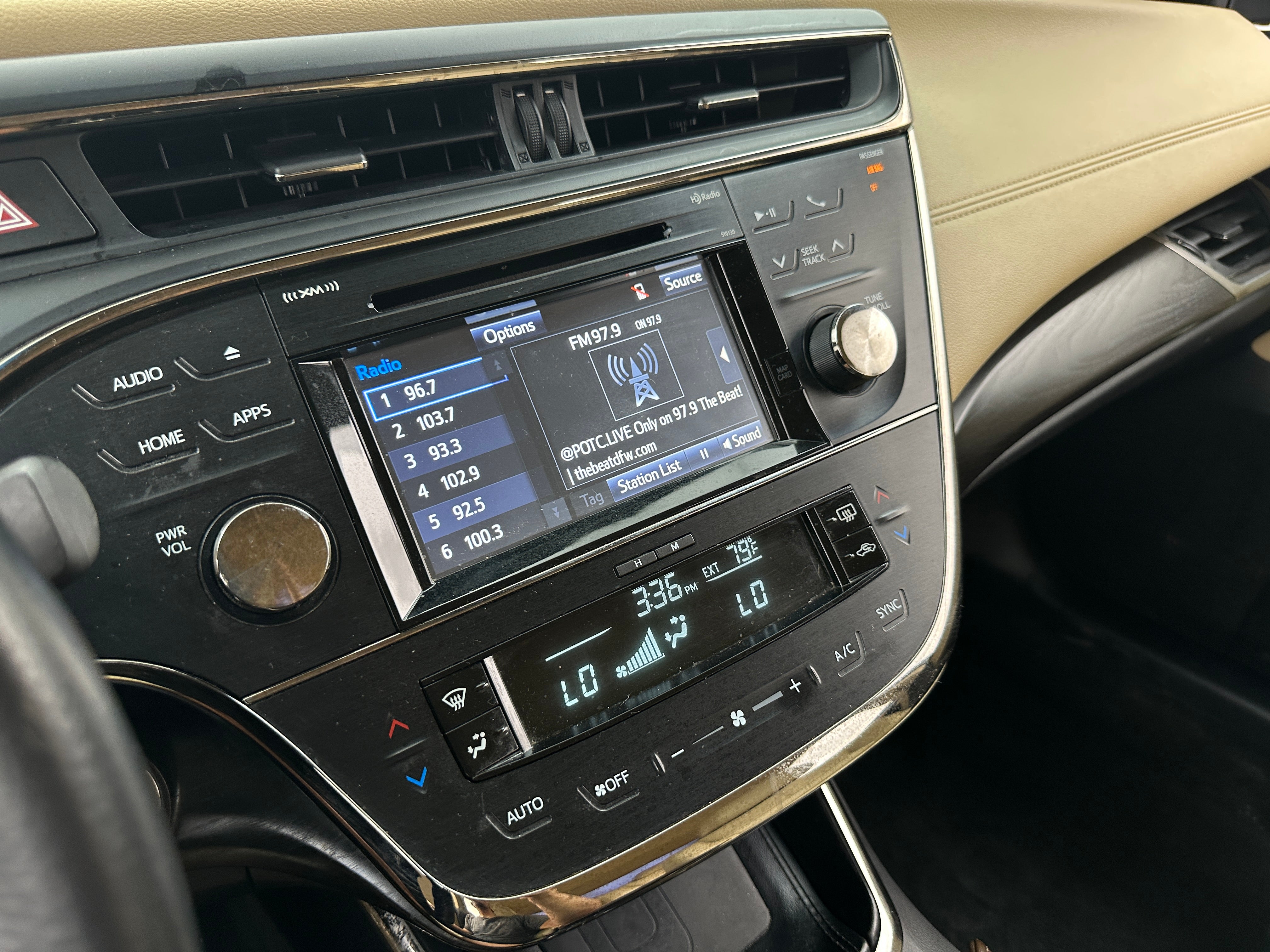 2018 Toyota Avalon XLE 3
