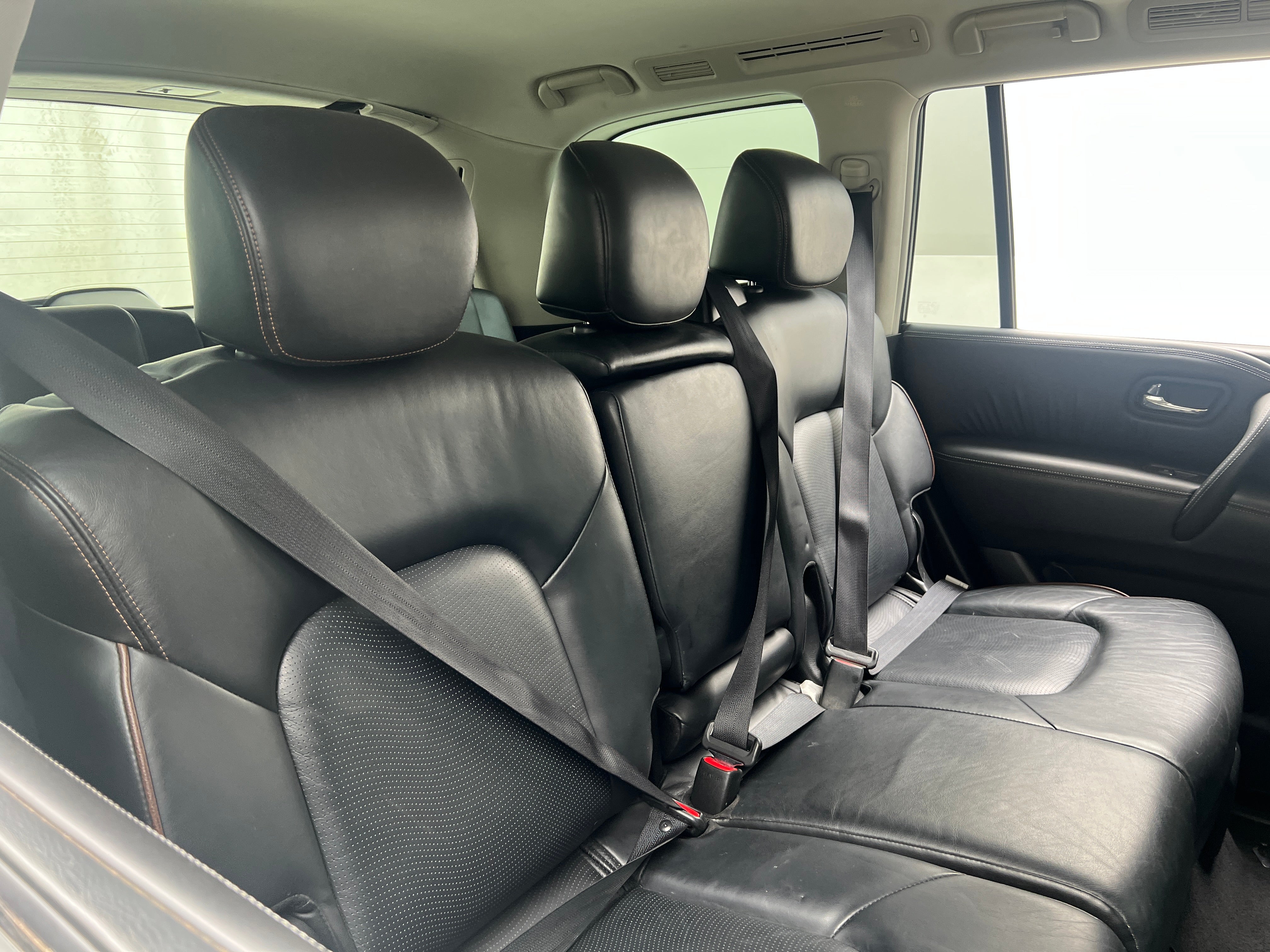 2017 Nissan Armada SL 5
