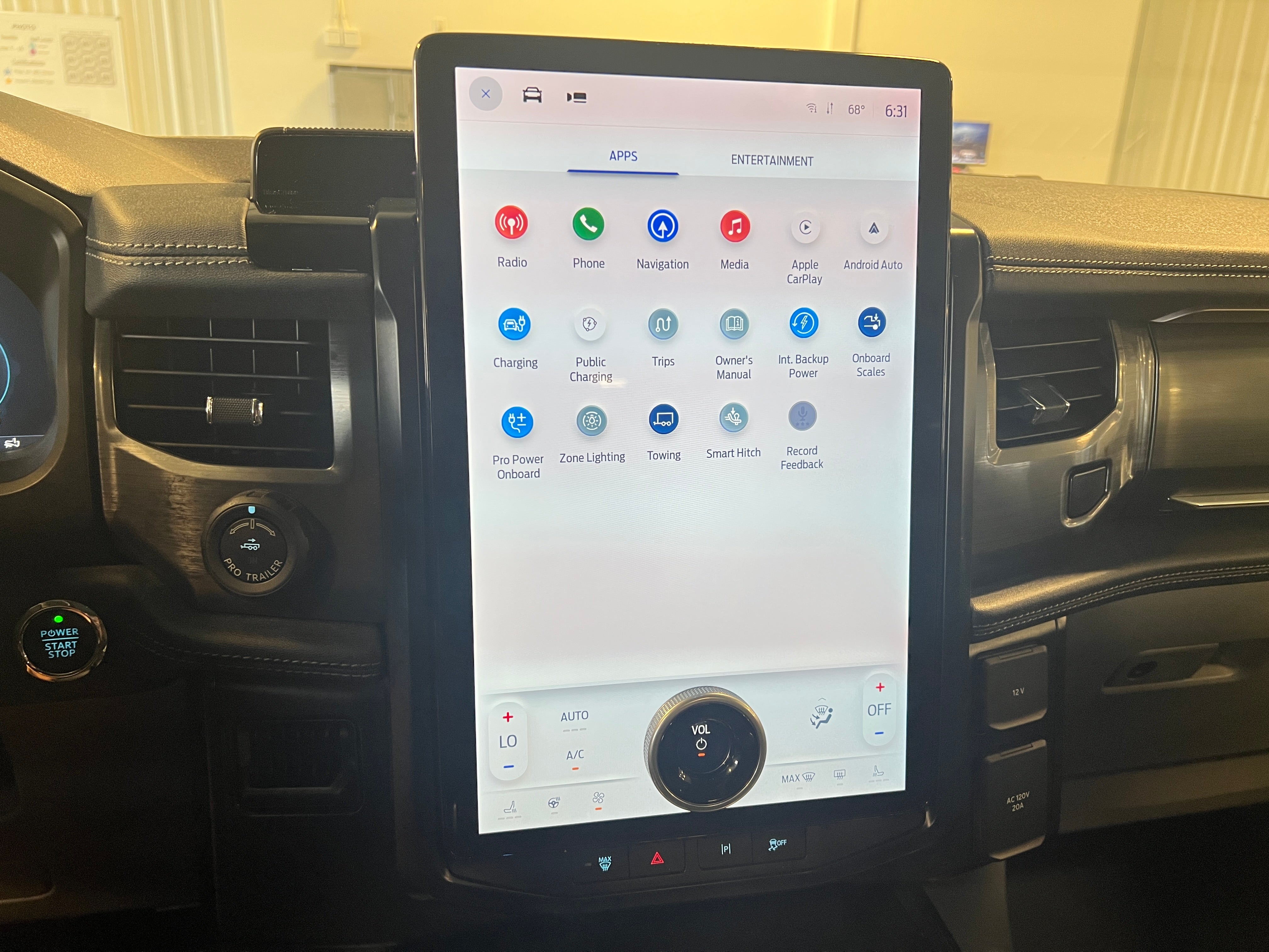 2024 Ford F-150 Lightning Flash 4