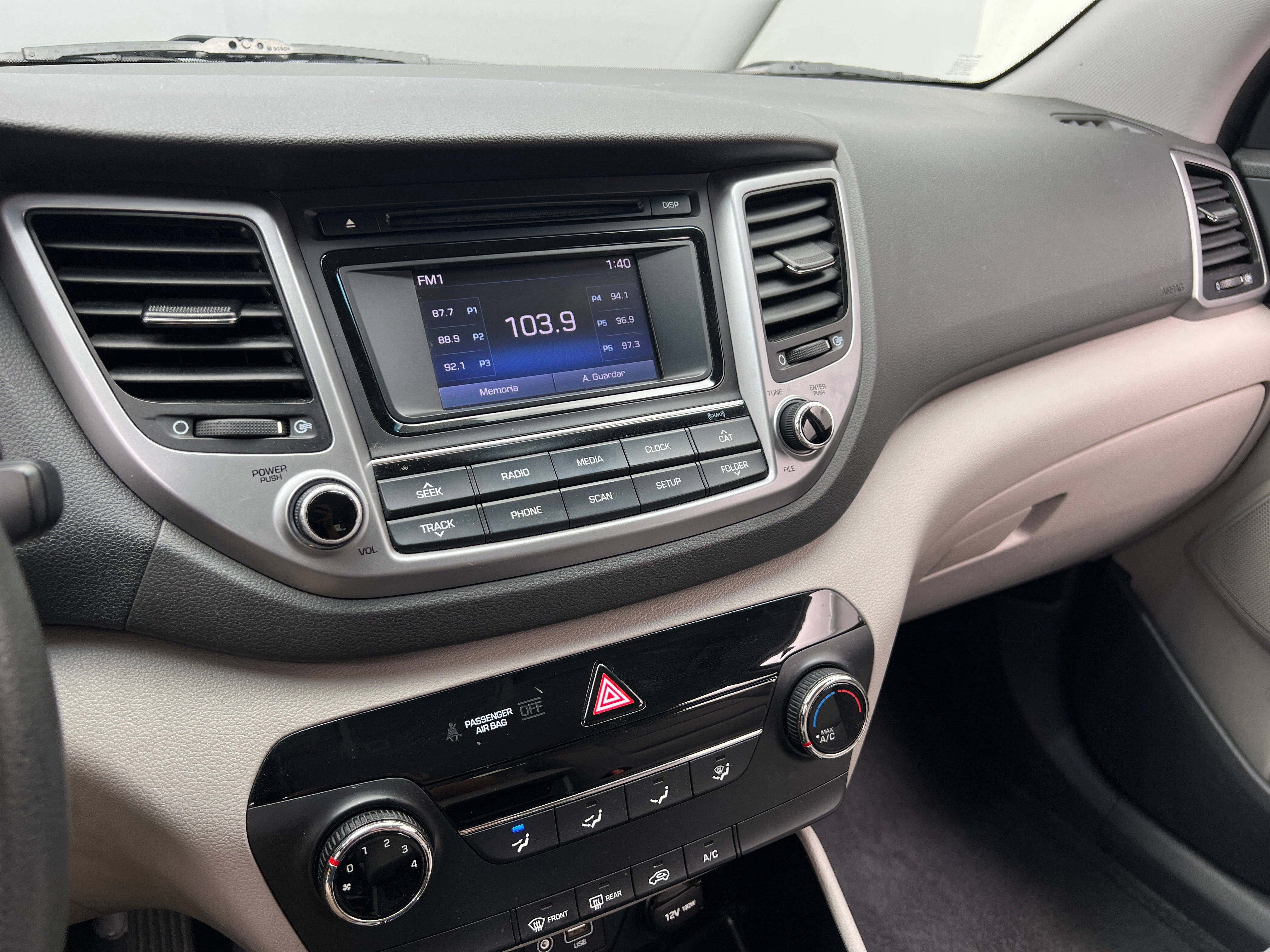 Thumbnail: 2016 Hyundai Tucson - 4