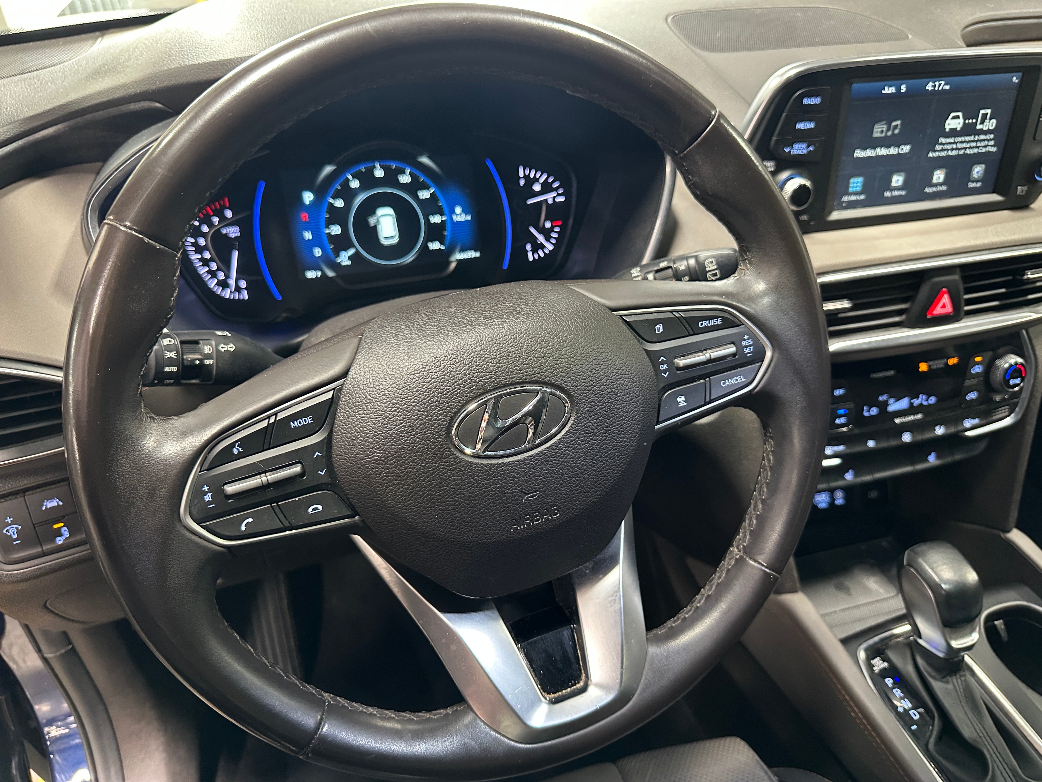 2020 Hyundai Santa Fe SEL 4