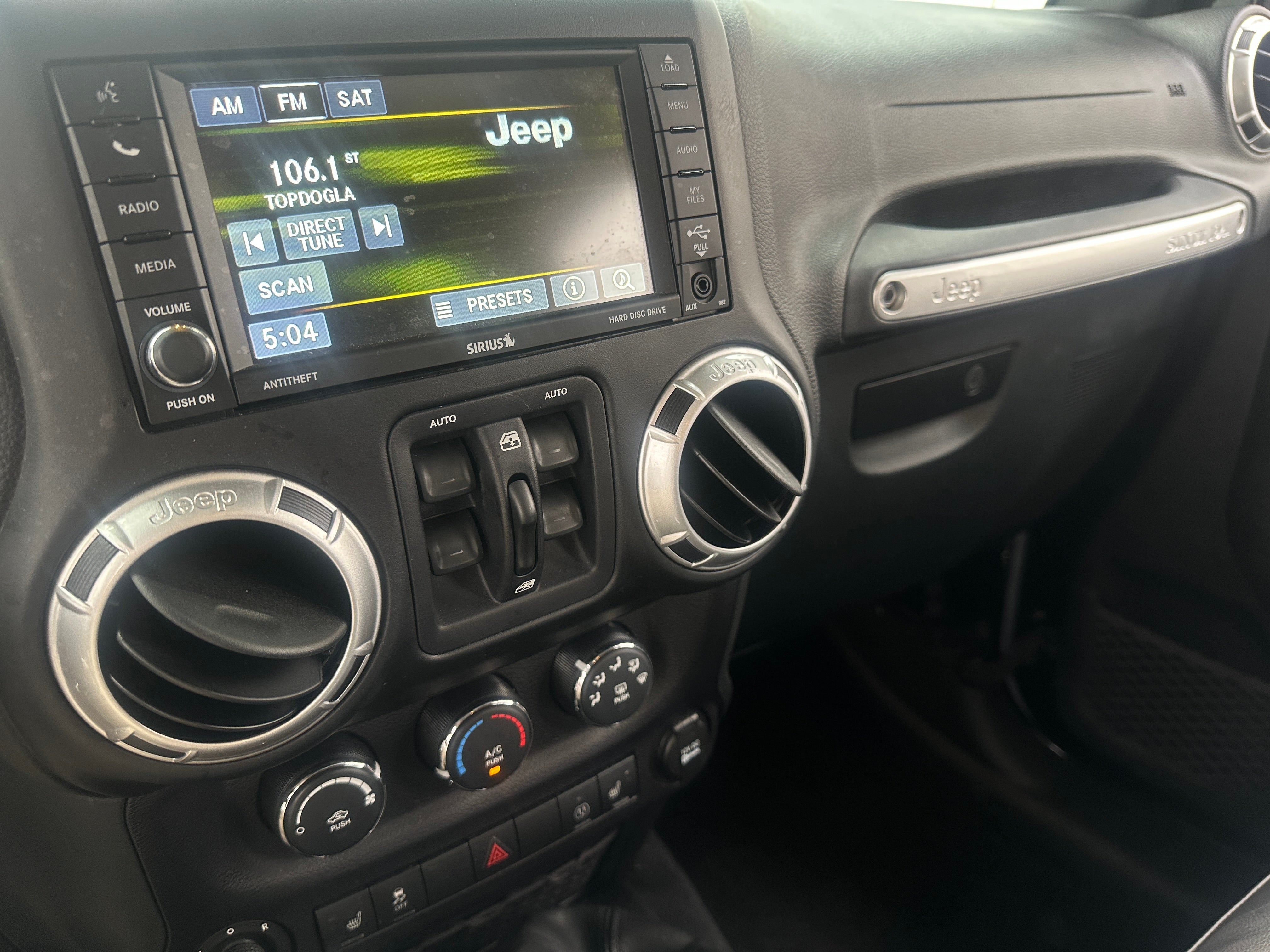 2015 Jeep Wrangler Unlimited Sport 3