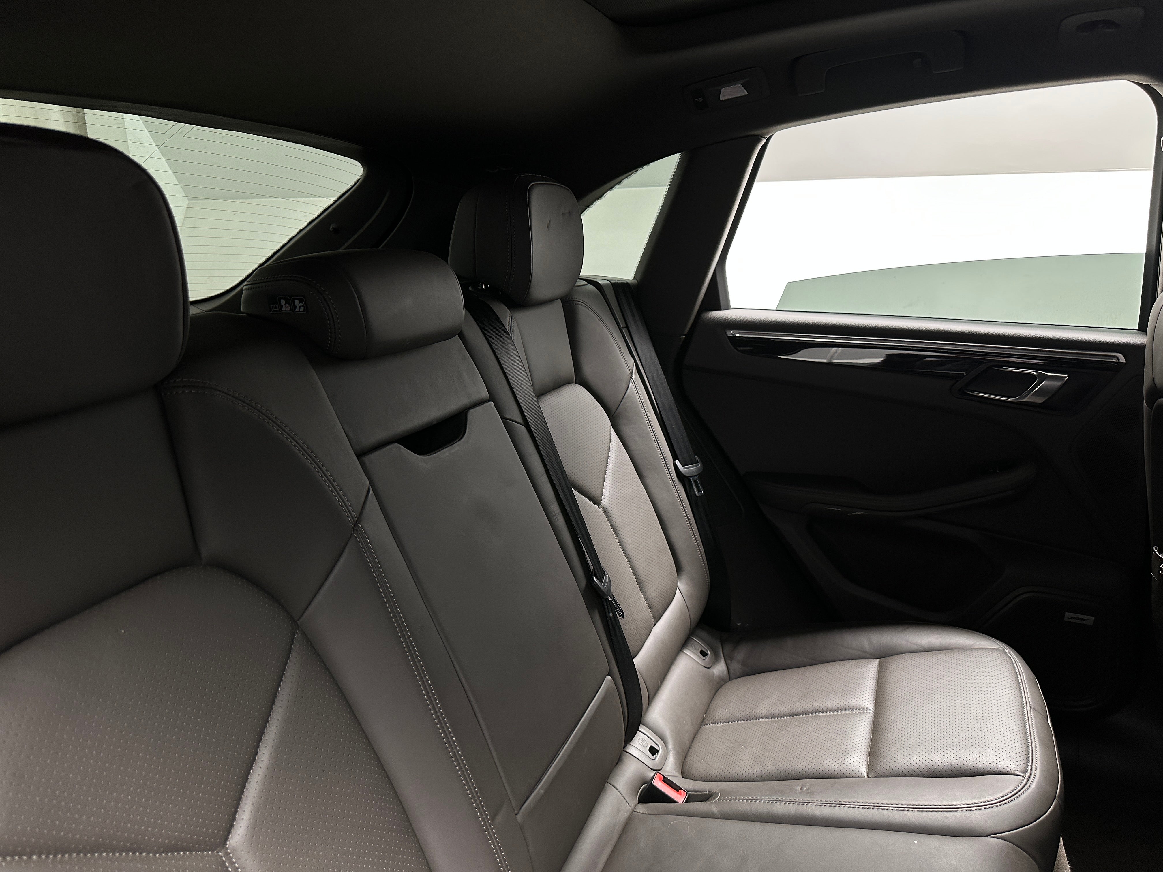 2017 Porsche Macan Base 5