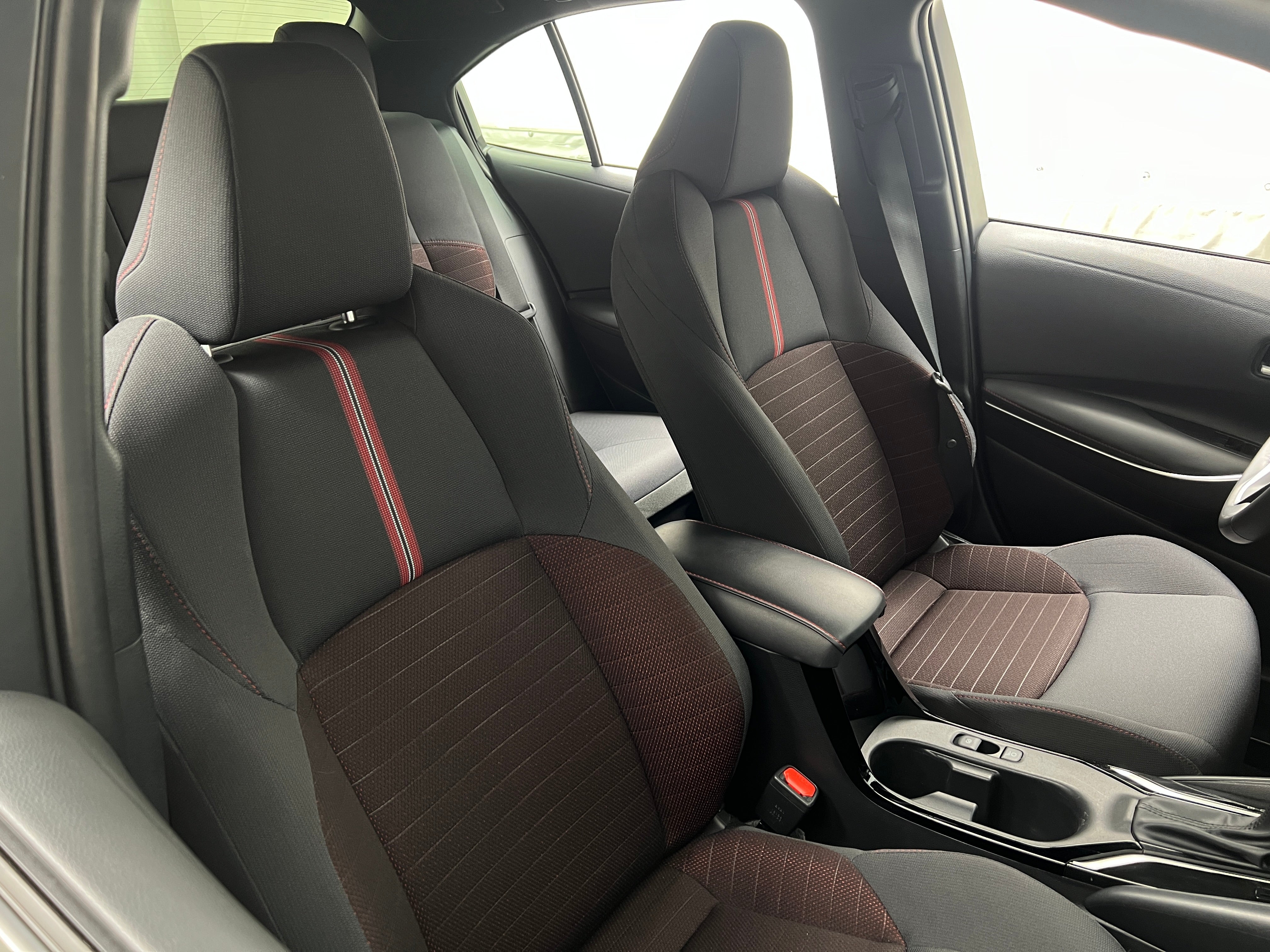 2023 Toyota Corolla SE 2