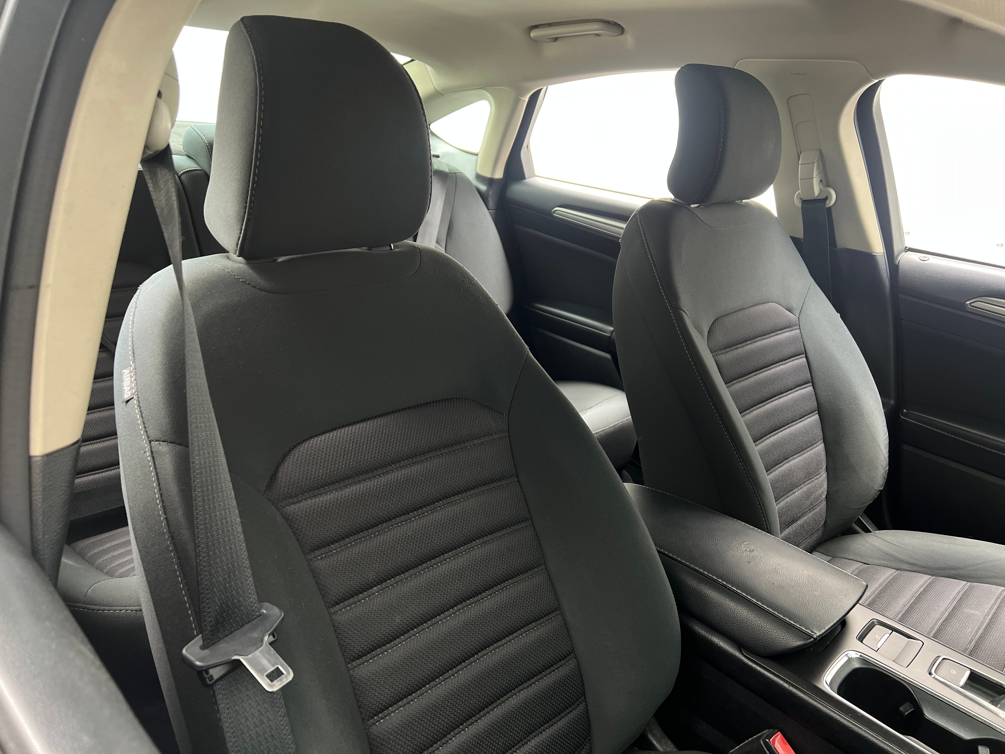 2017 Ford Fusion SE 2