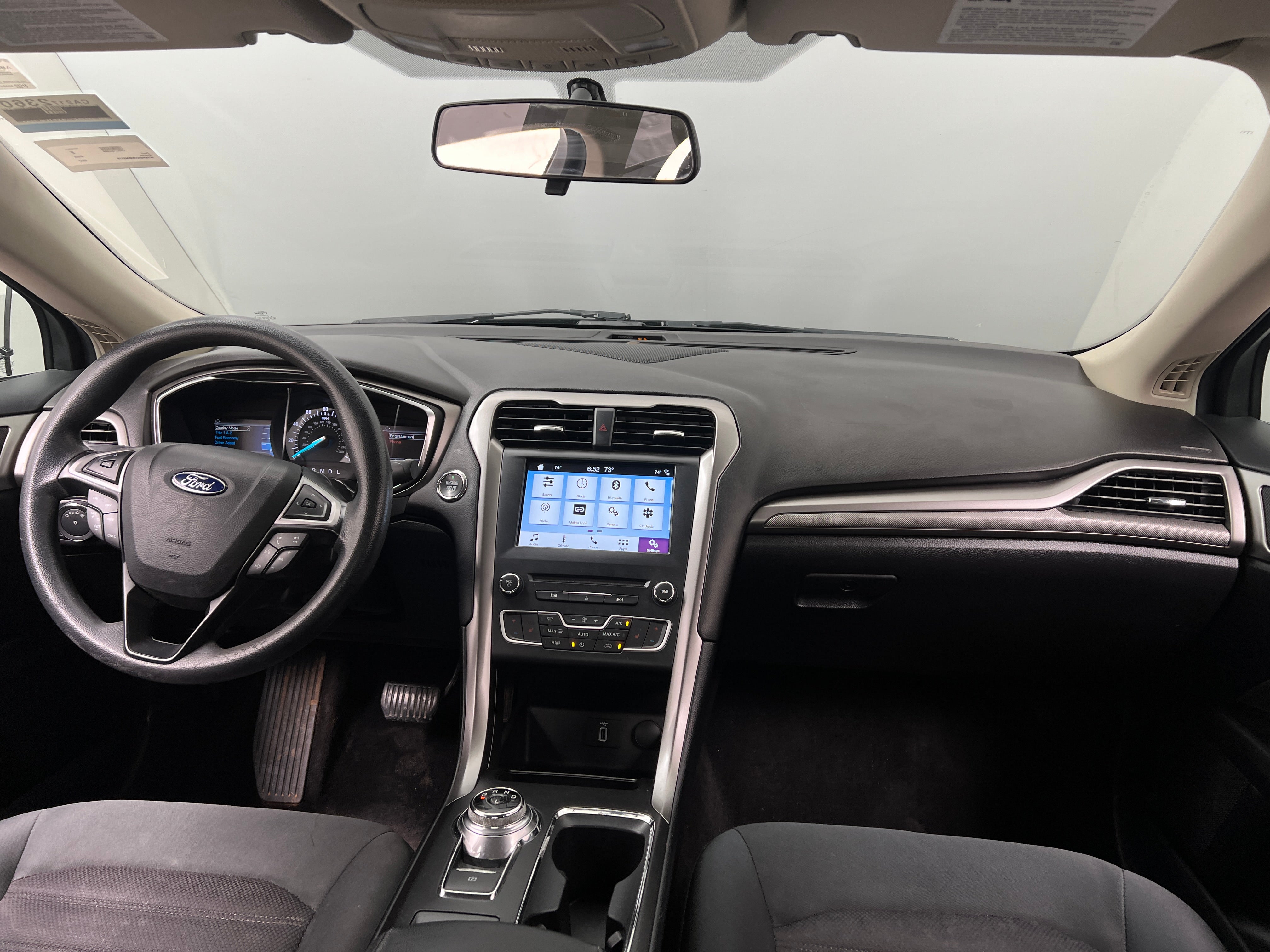 2017 Ford Fusion SE 3