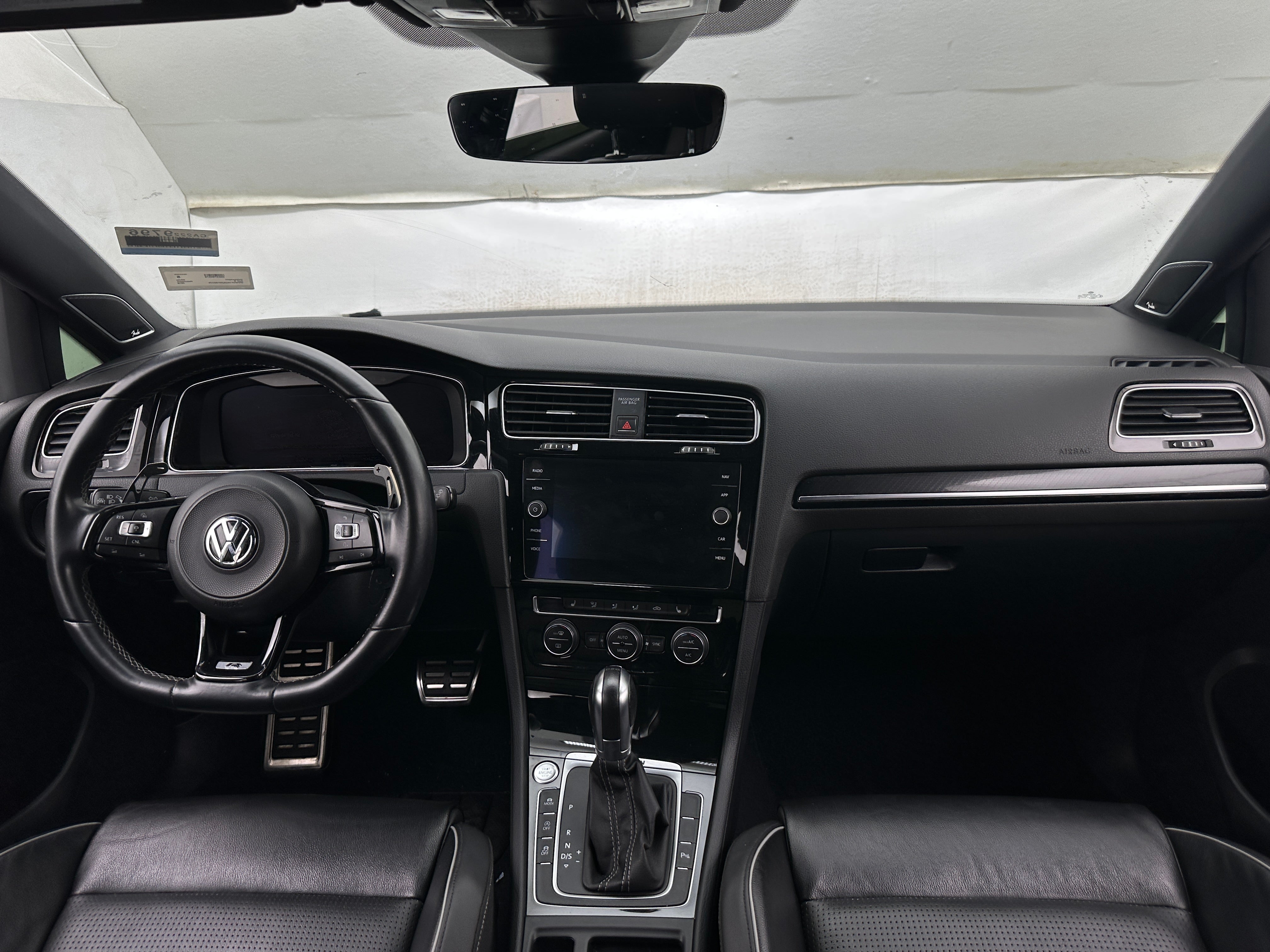 2018 Volkswagen Golf R 2
