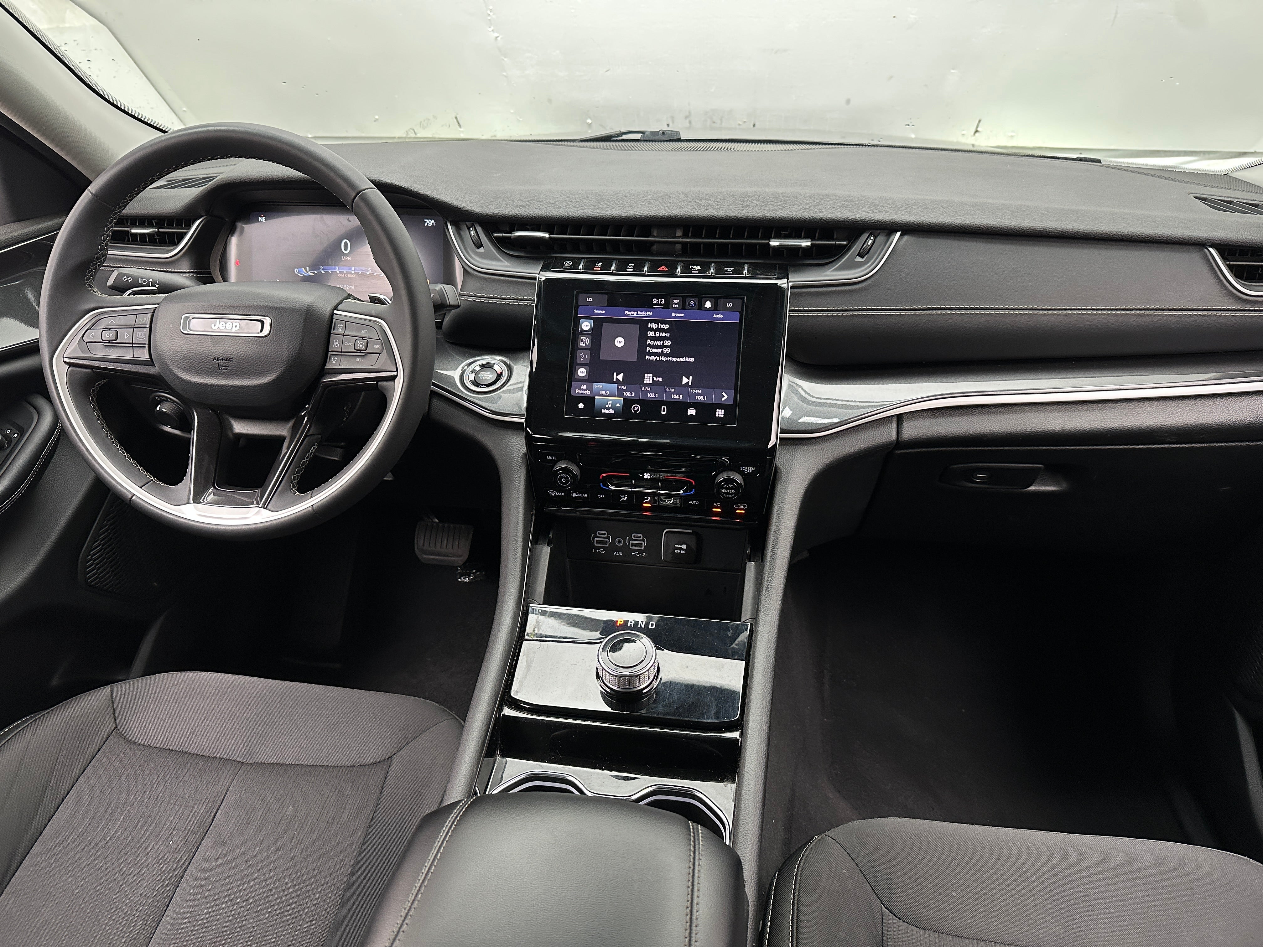2023 Jeep Grand Cherokee L Laredo 3