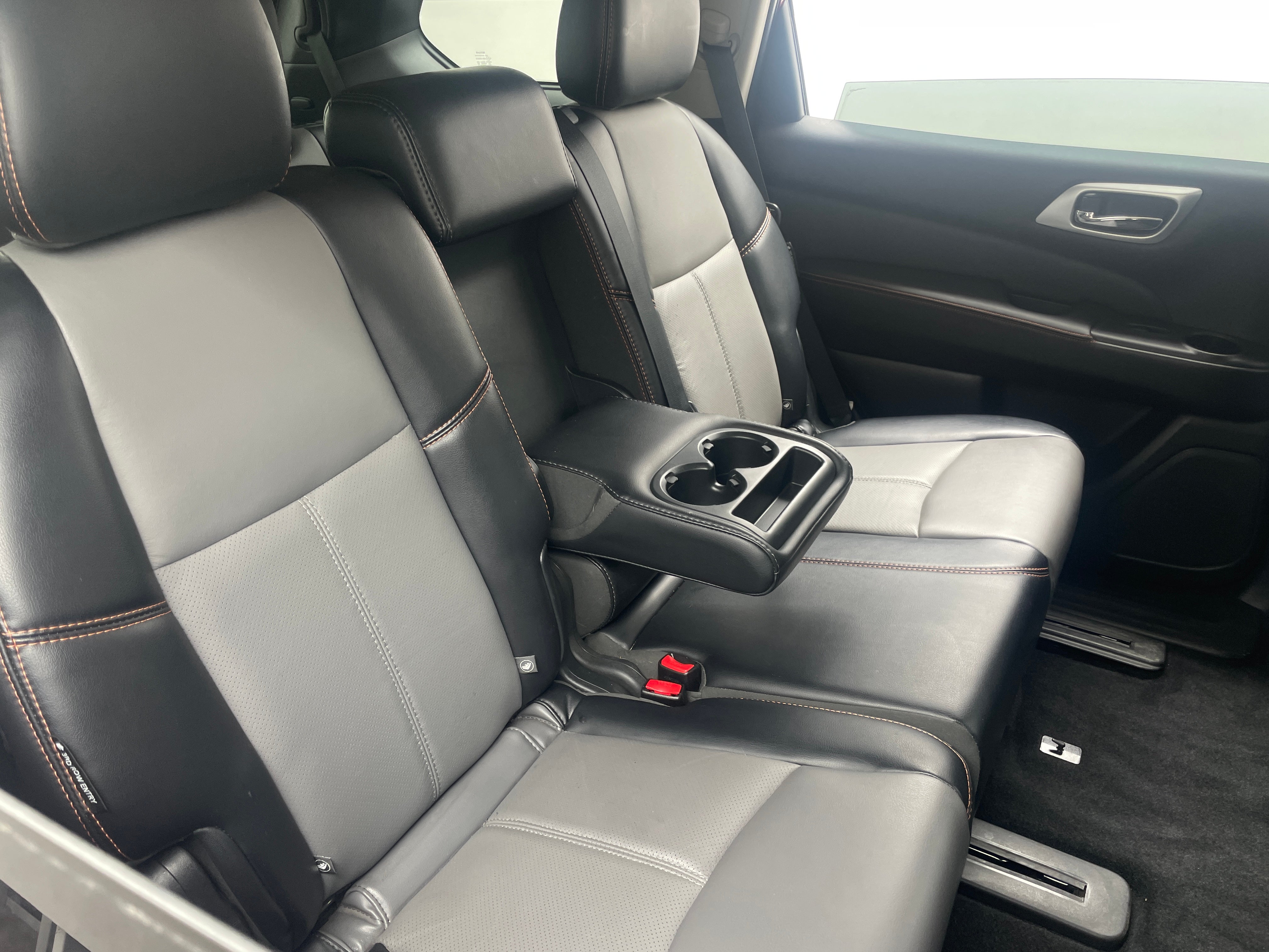 2019 Nissan Pathfinder SL 5