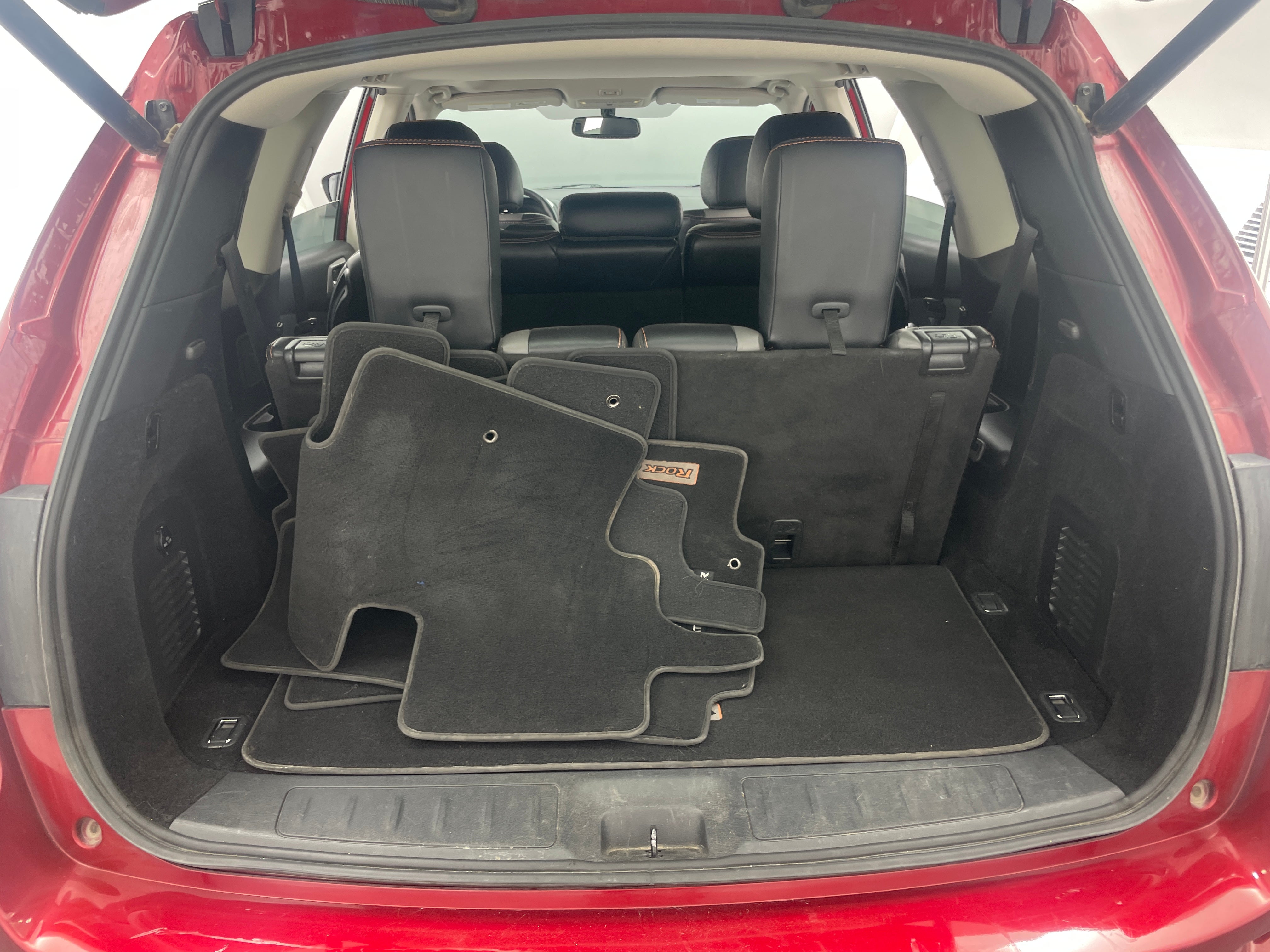 2019 Nissan Pathfinder SL 6