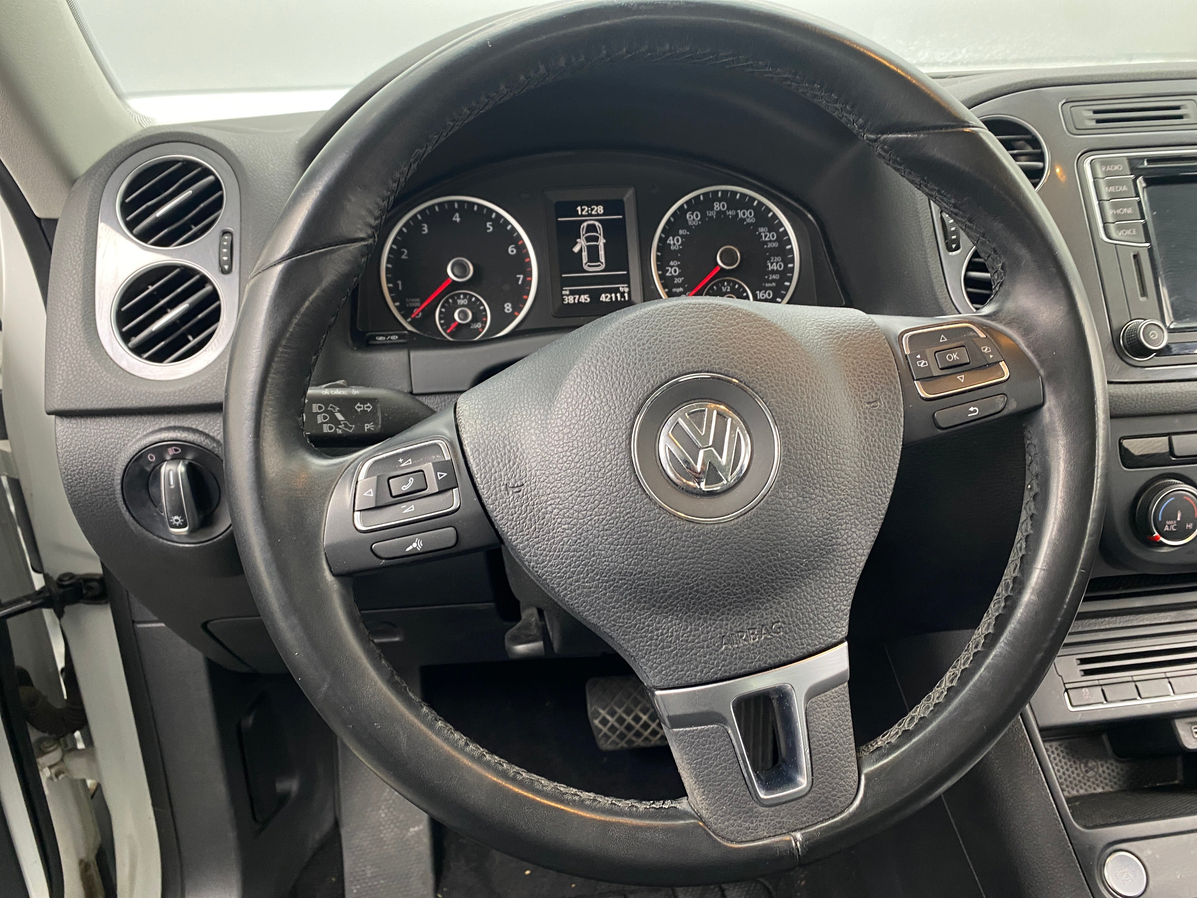 2018 Volkswagen Tiguan Limited 5