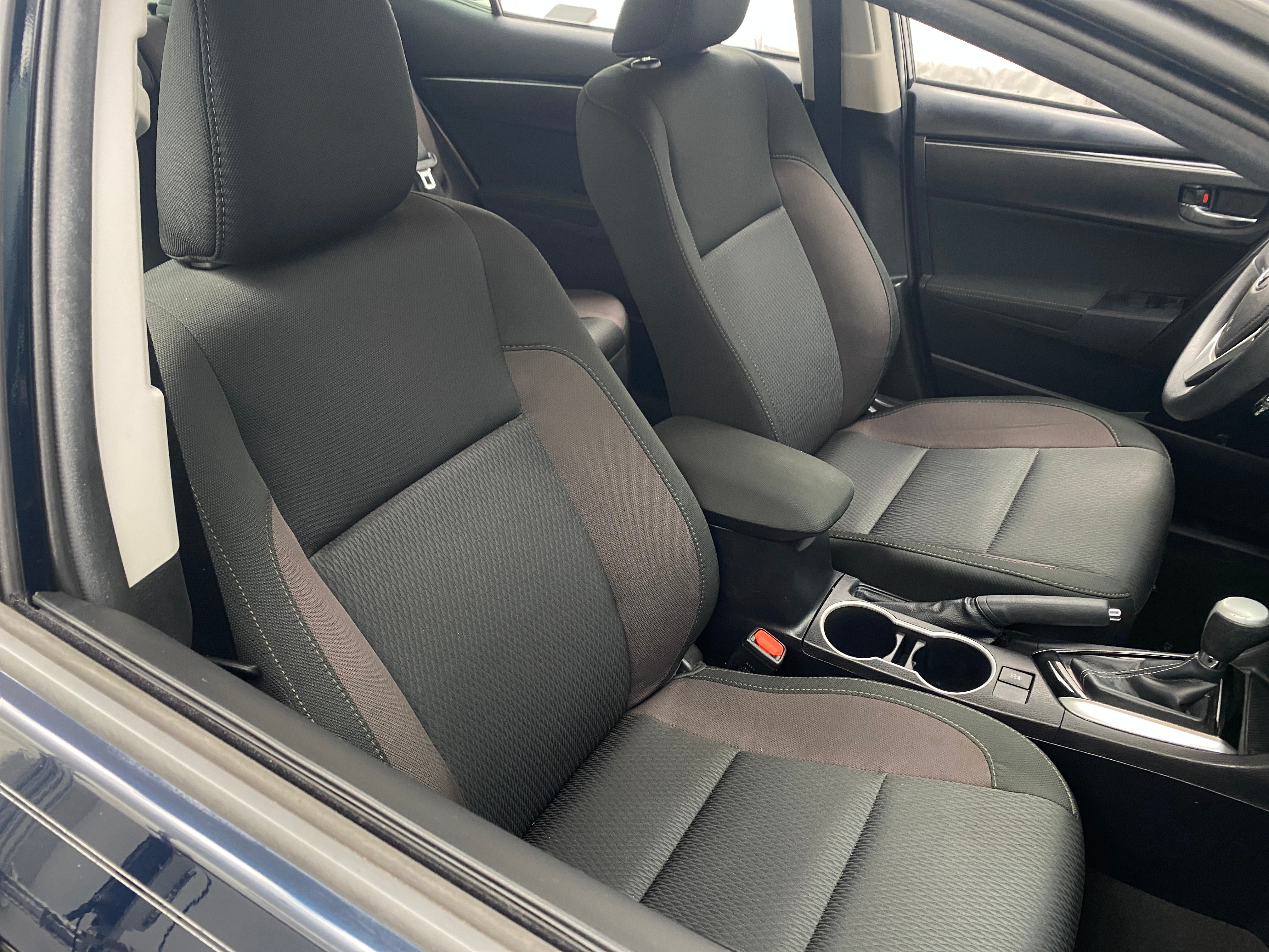 2019 Toyota Corolla LE 2