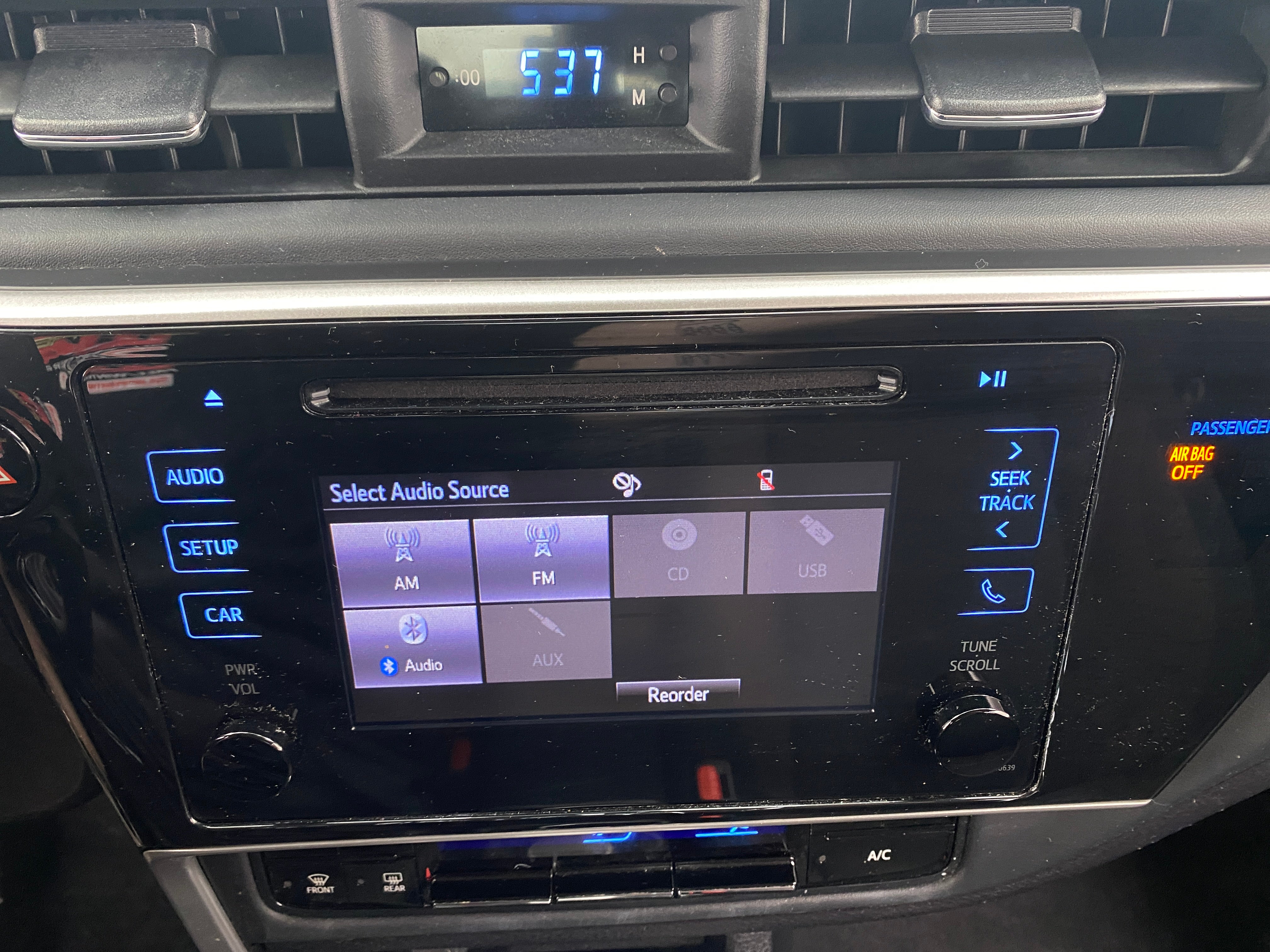 2019 Toyota Corolla LE 4