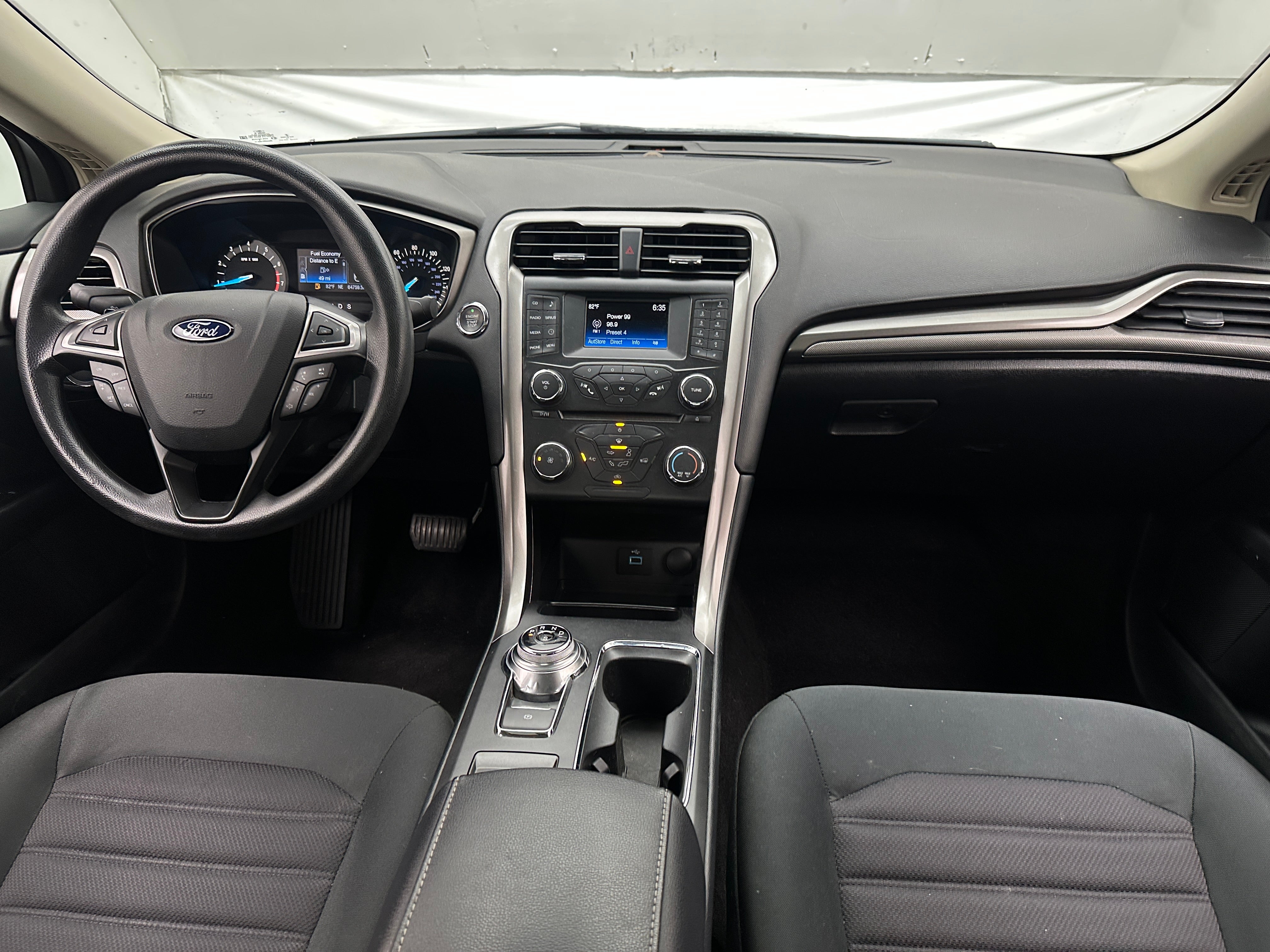 2017 Ford Fusion SE 3