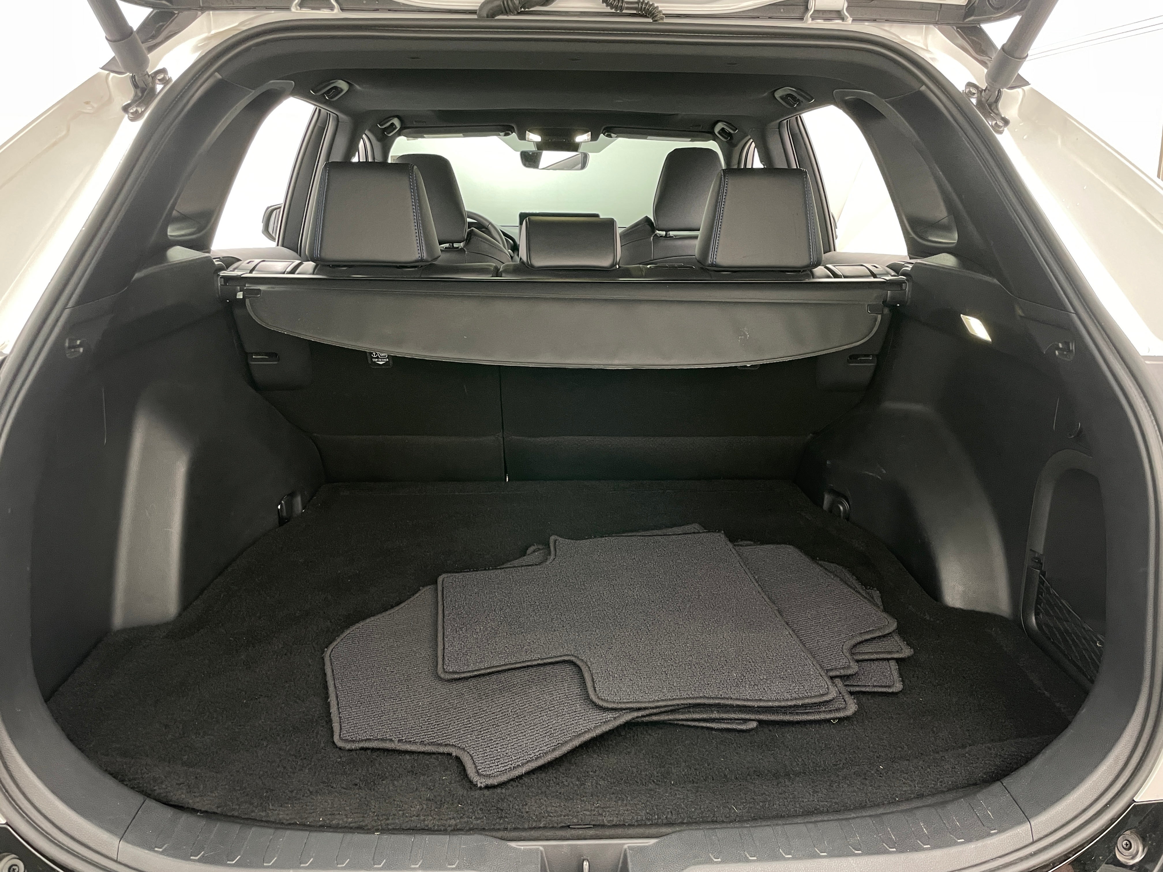 2024 Toyota RAV4 XSE 7