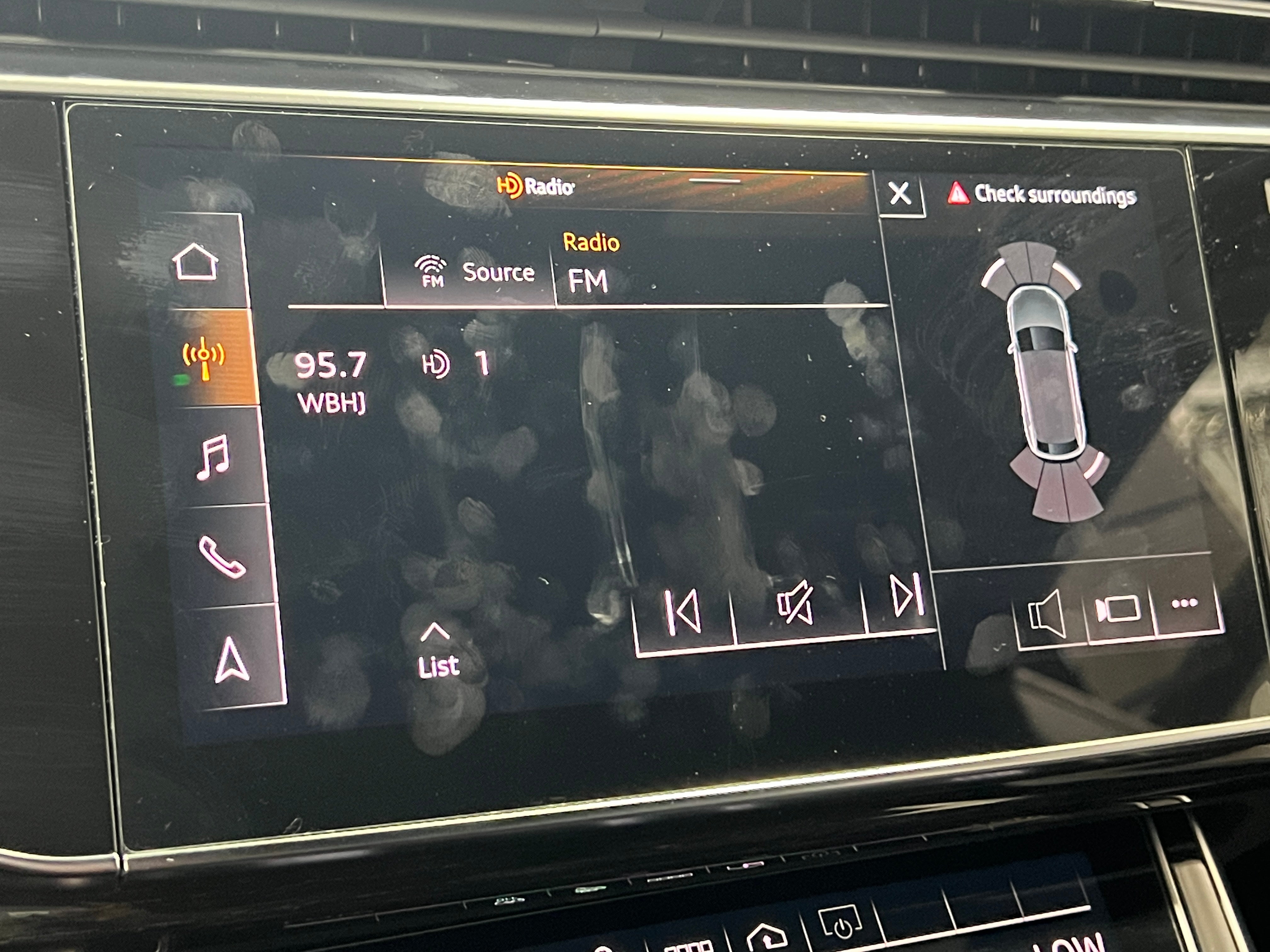 2023 Audi Q8 Premium Plus 3
