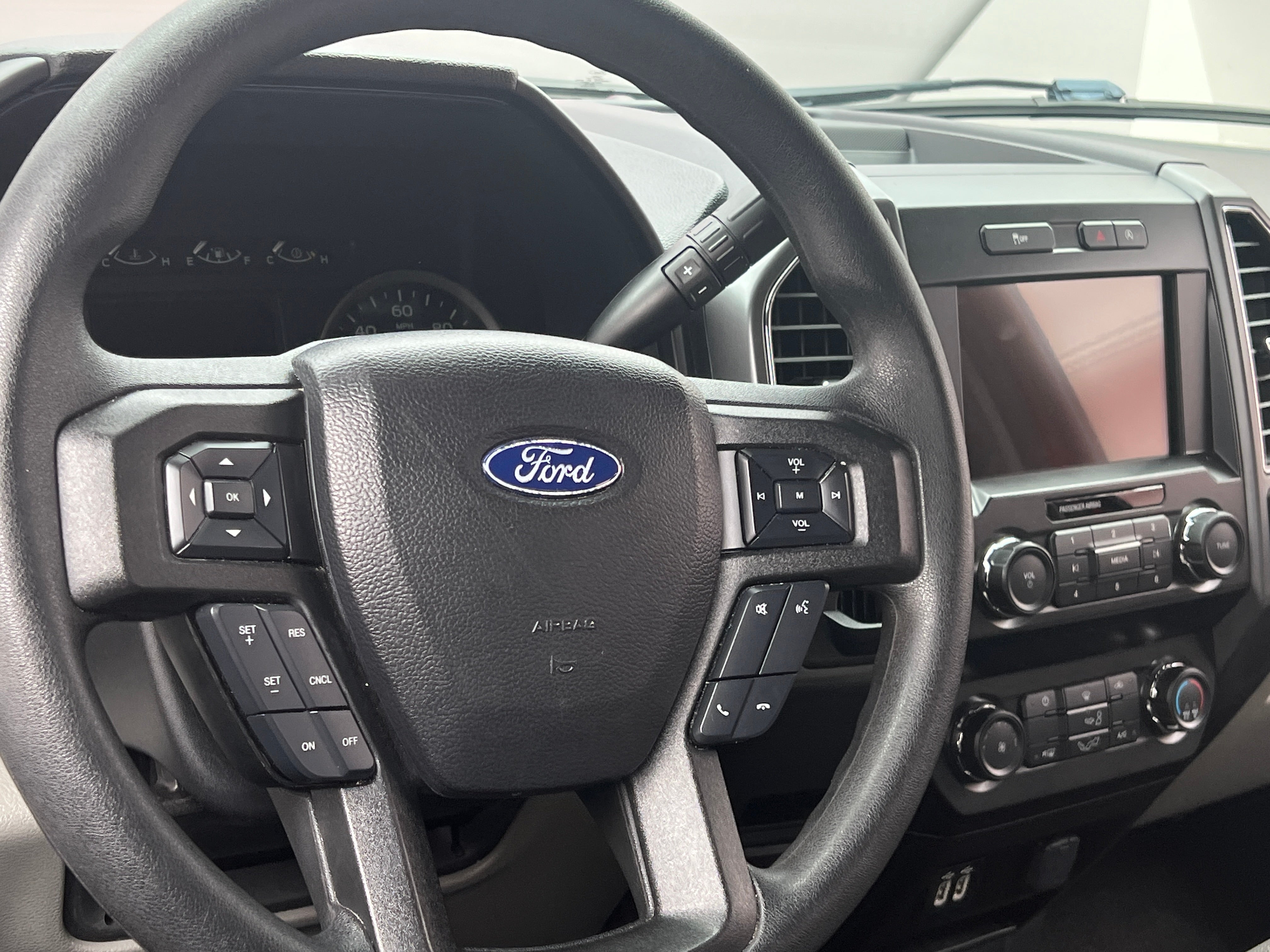 2020 Ford Econoline E-150 5