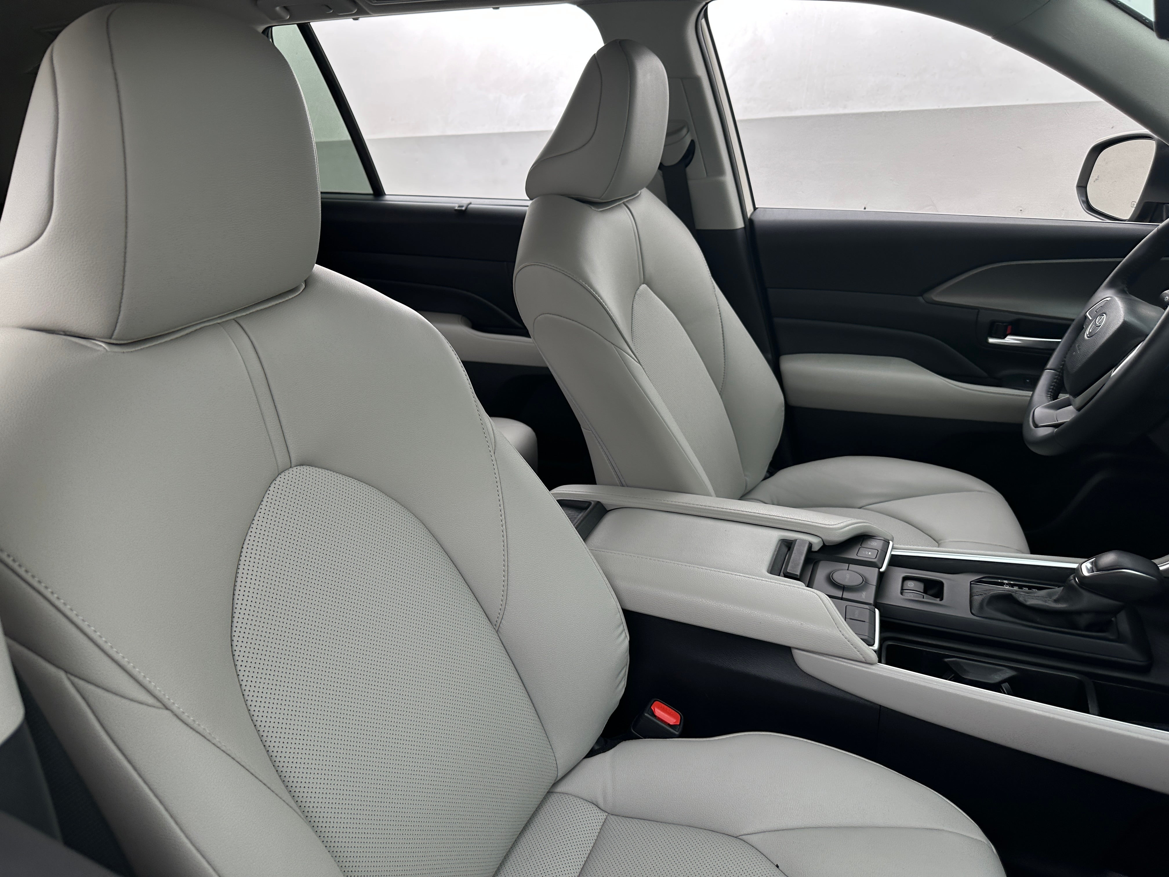 2024 Toyota Grand Highlander XLE 2