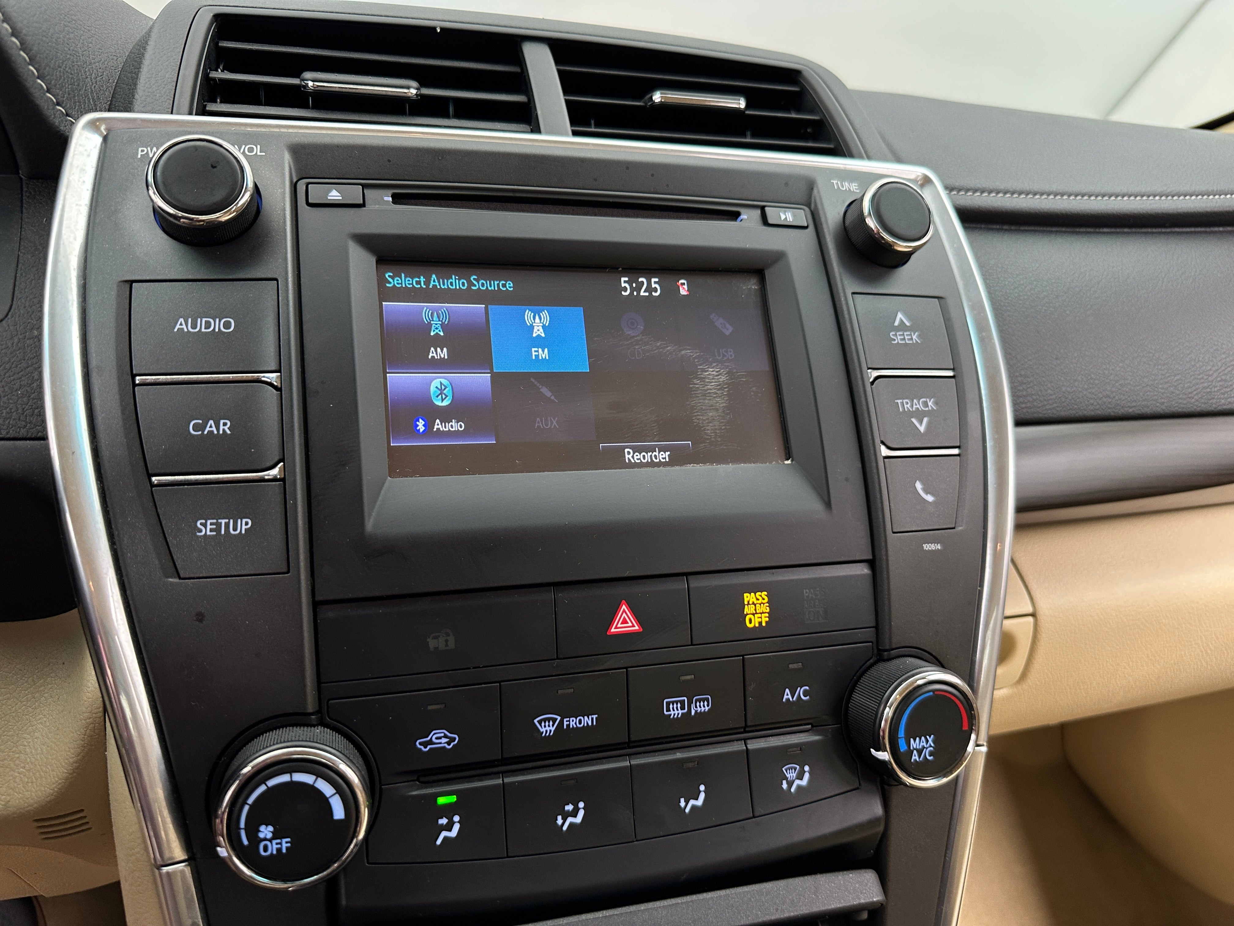 2017 Toyota Camry LE 4