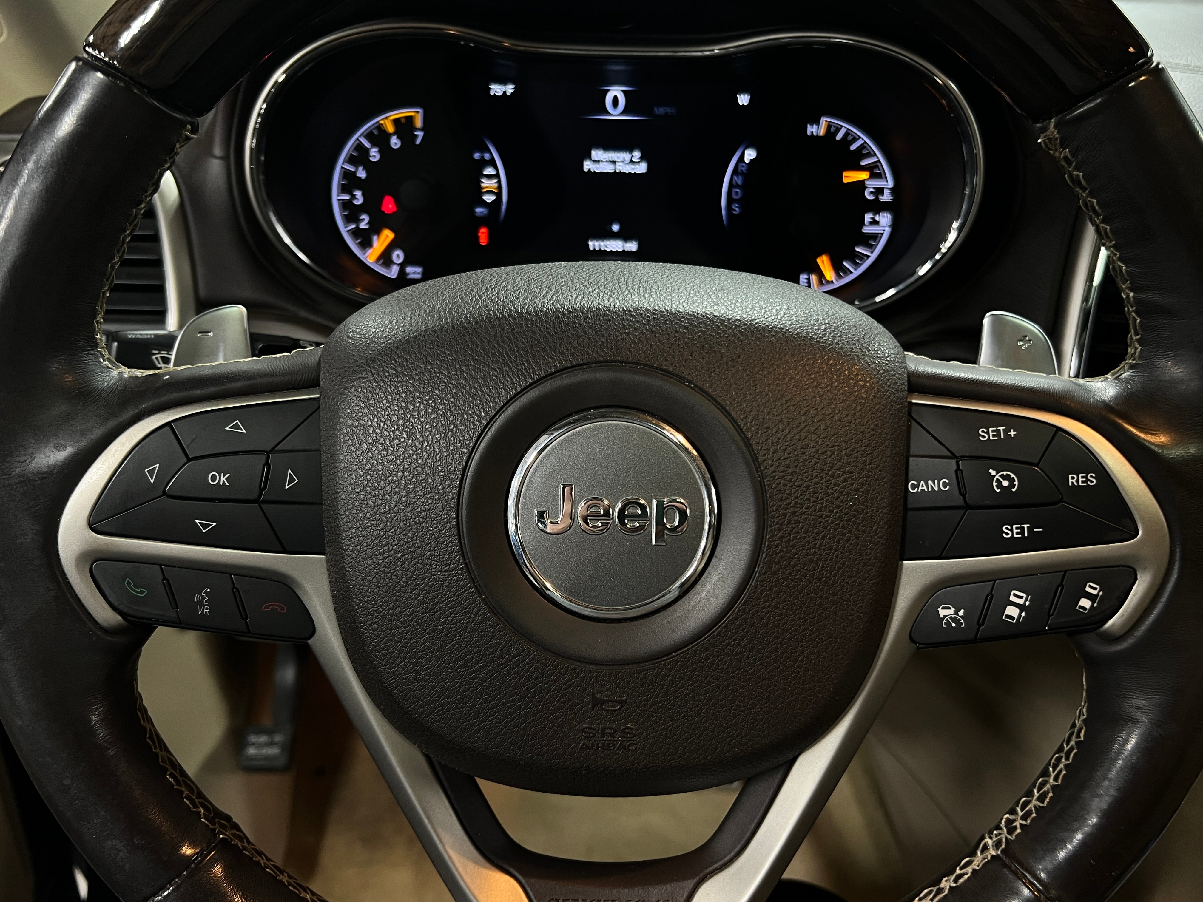 2014 Jeep Grand Cherokee Overland 4