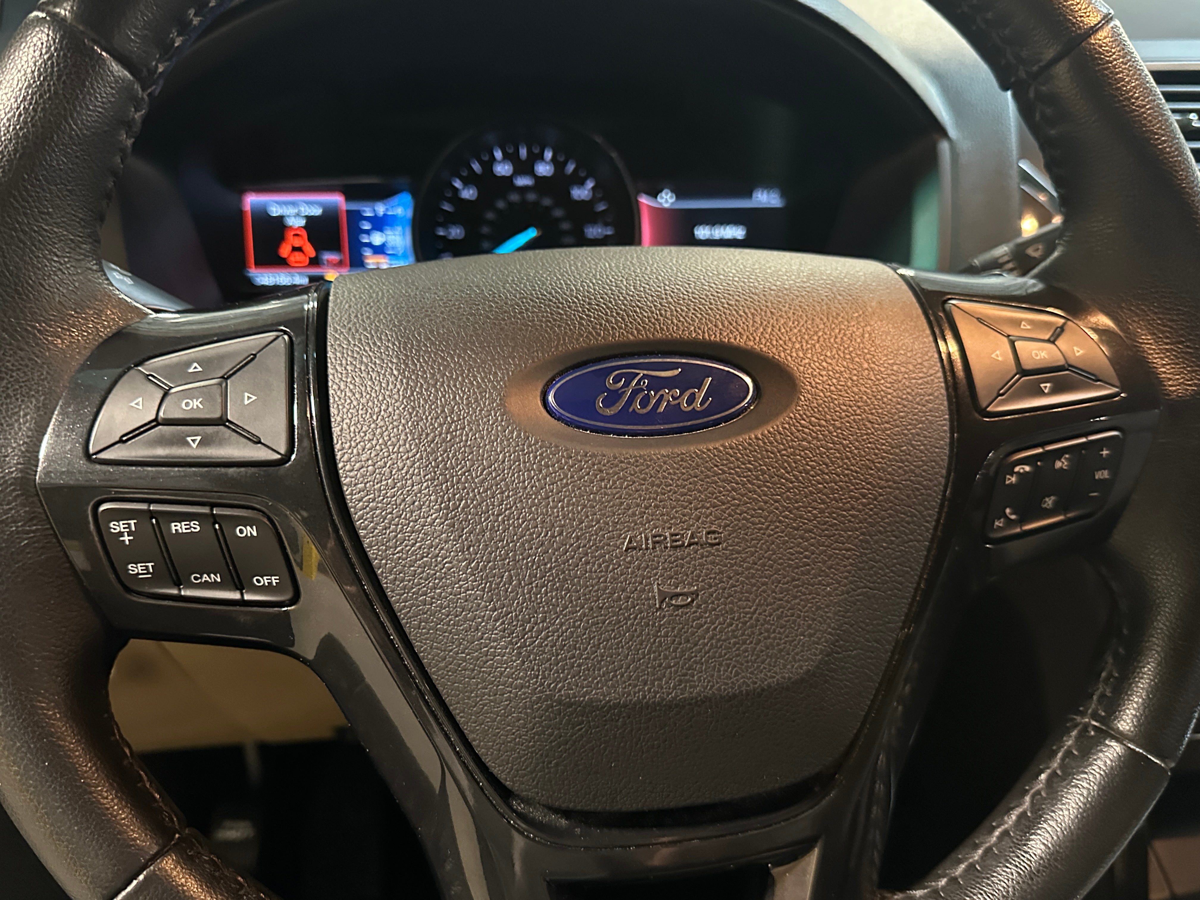 2016 Ford Explorer XLT 4