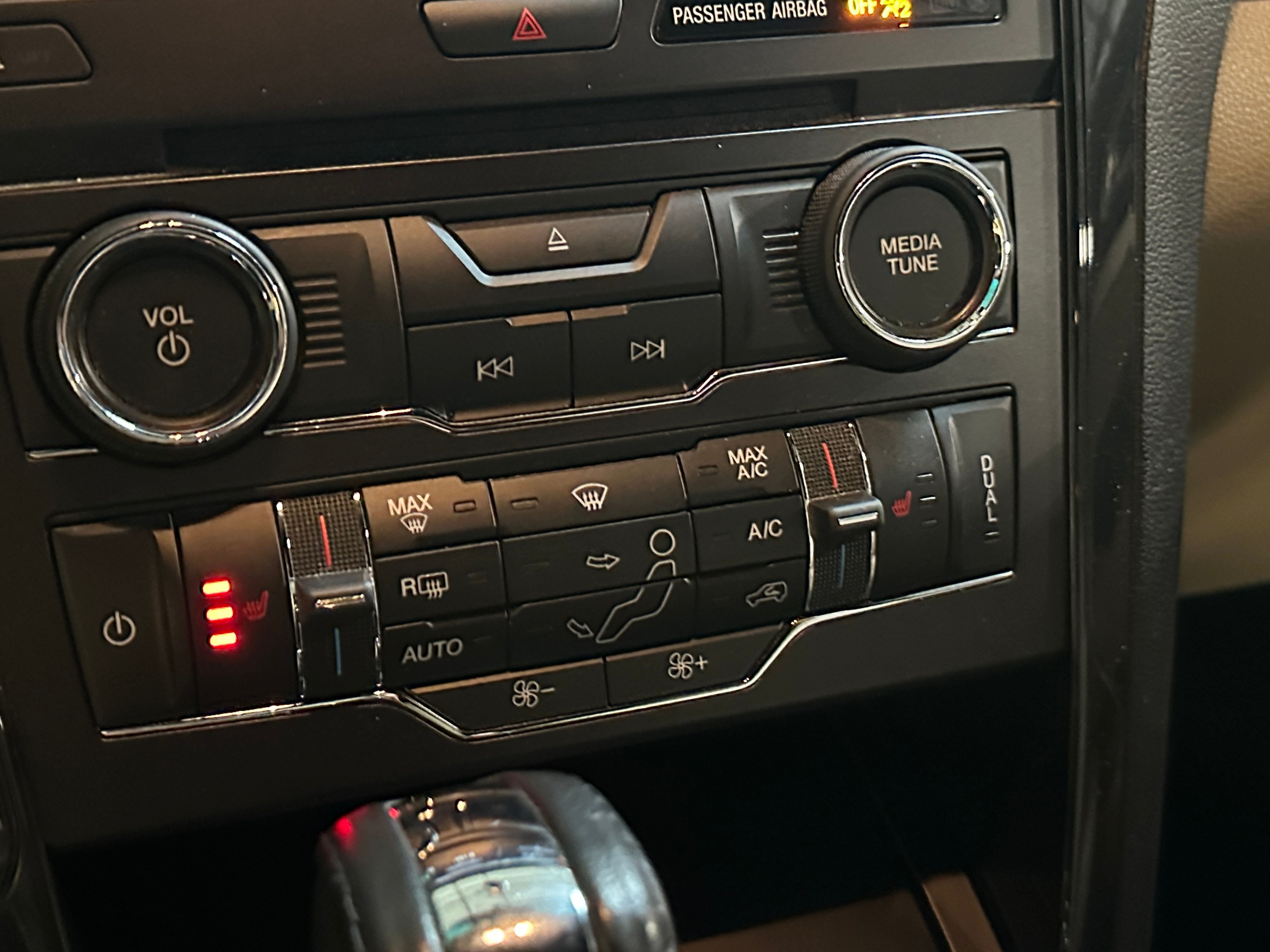 2016 Ford Explorer XLT 3