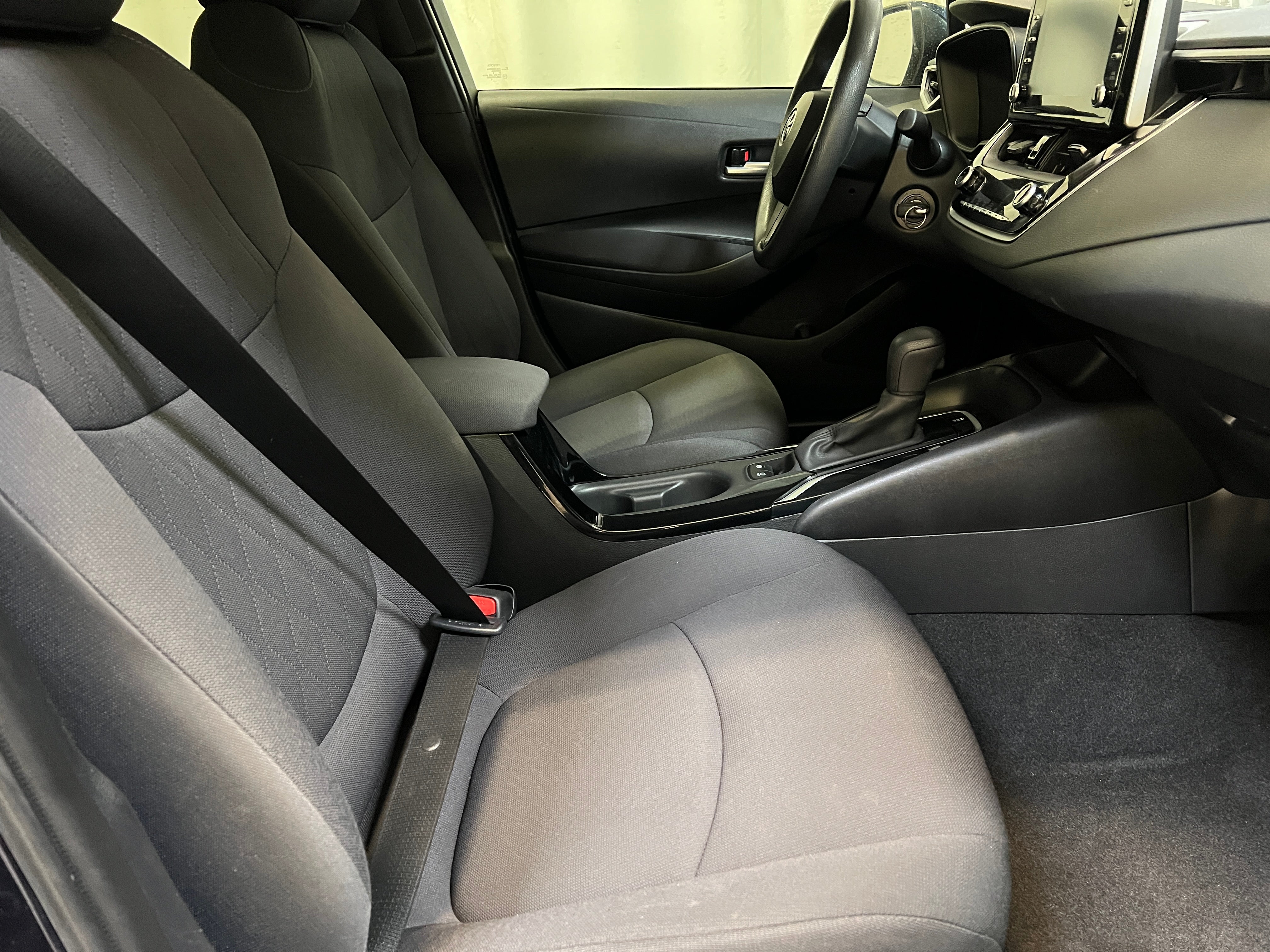 2020 Toyota Corolla LE 2