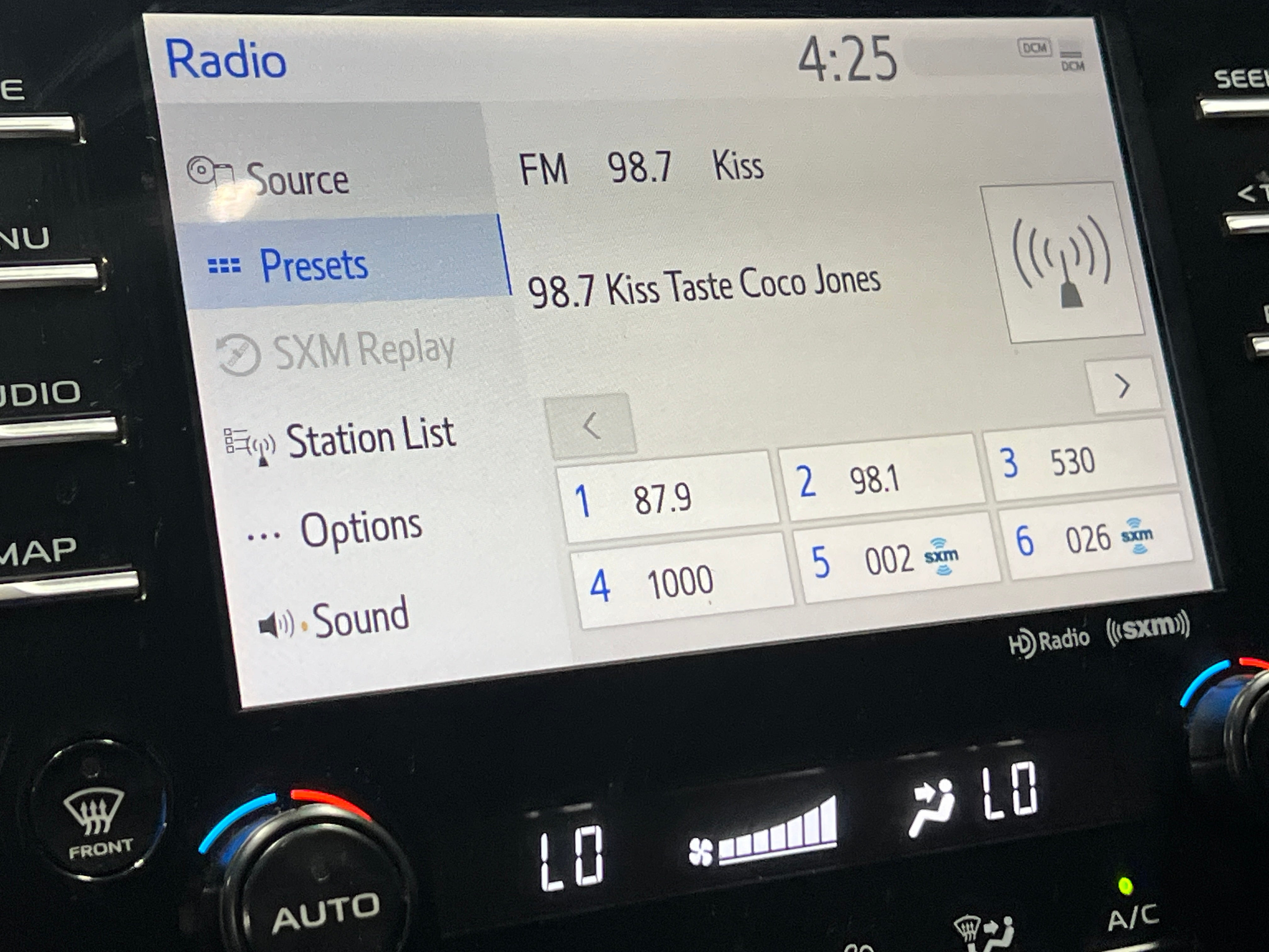 2020 Toyota Camry XSE 3