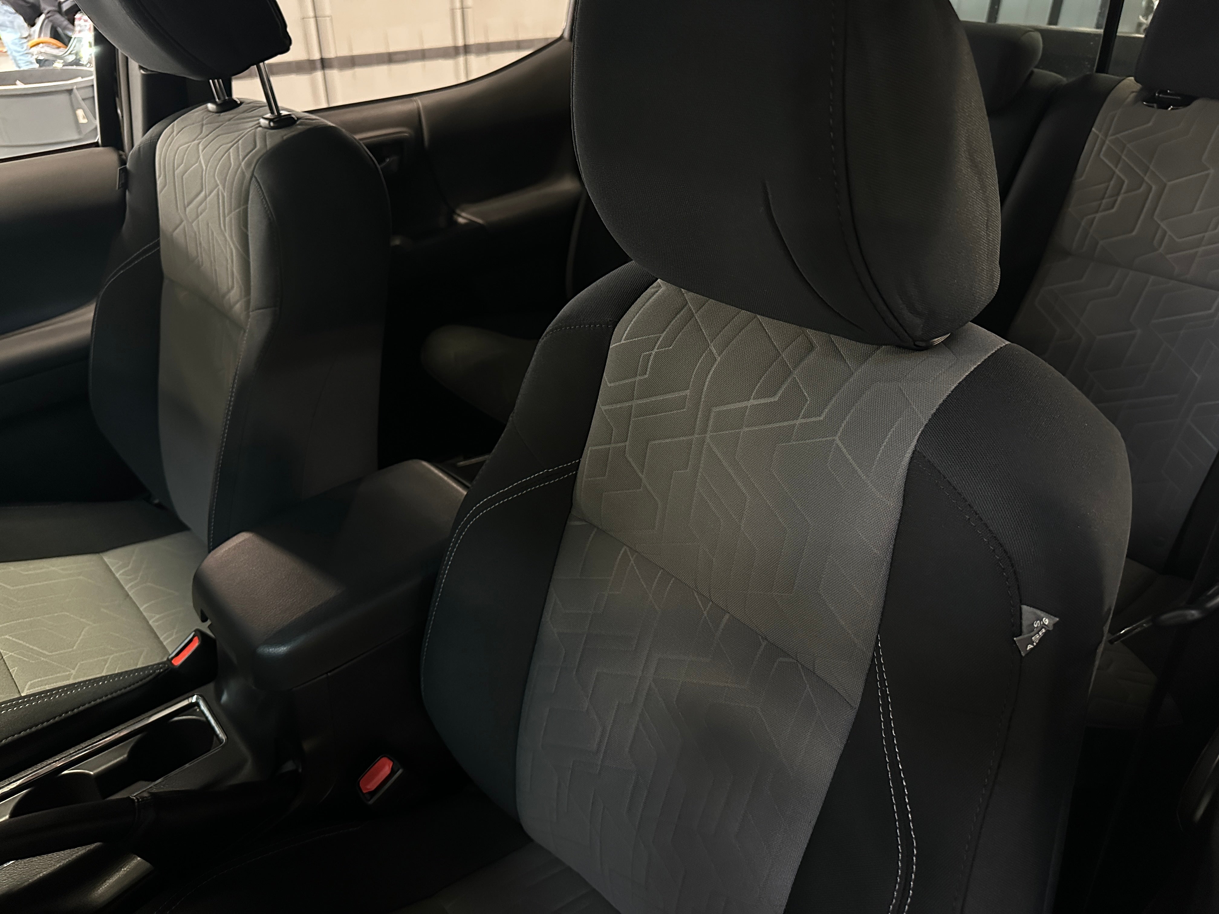 2023 Toyota Tacoma TRD Sport 2