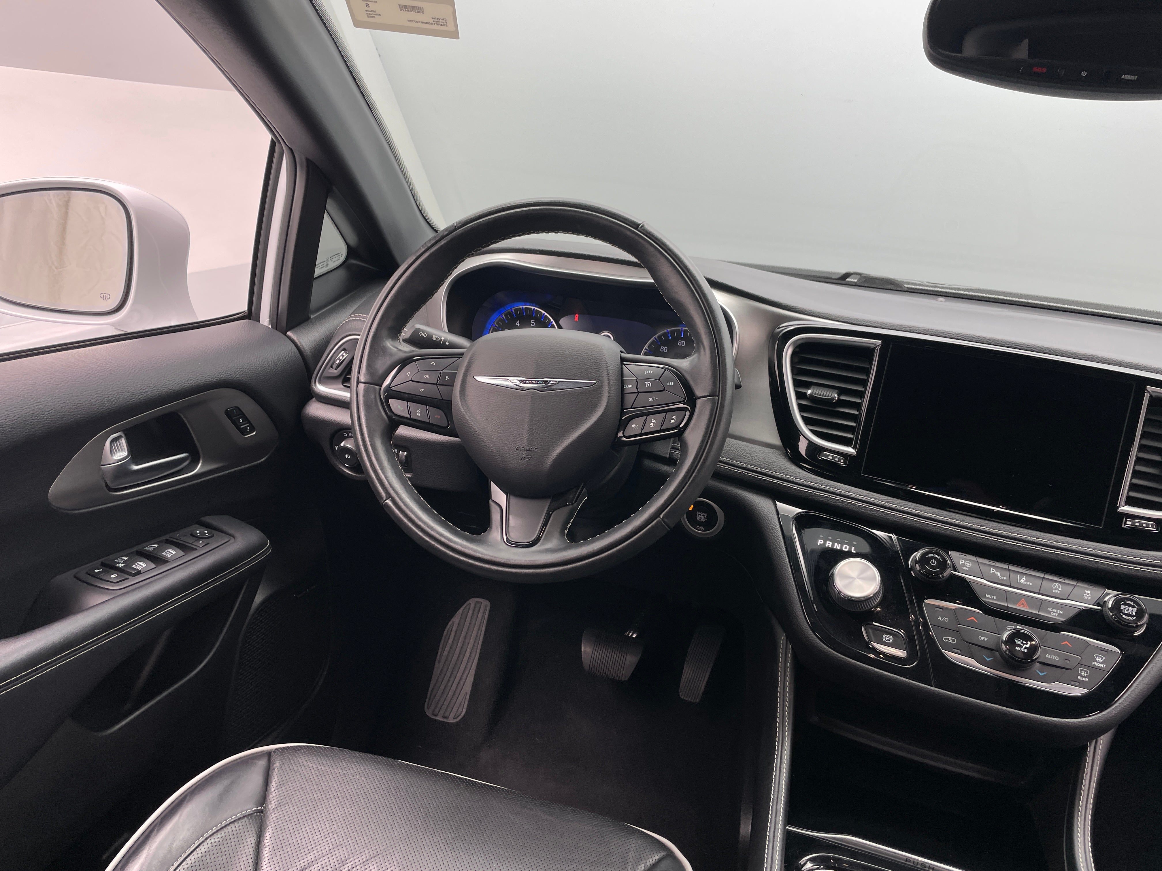 2022 Chrysler Pacifica Limited 4