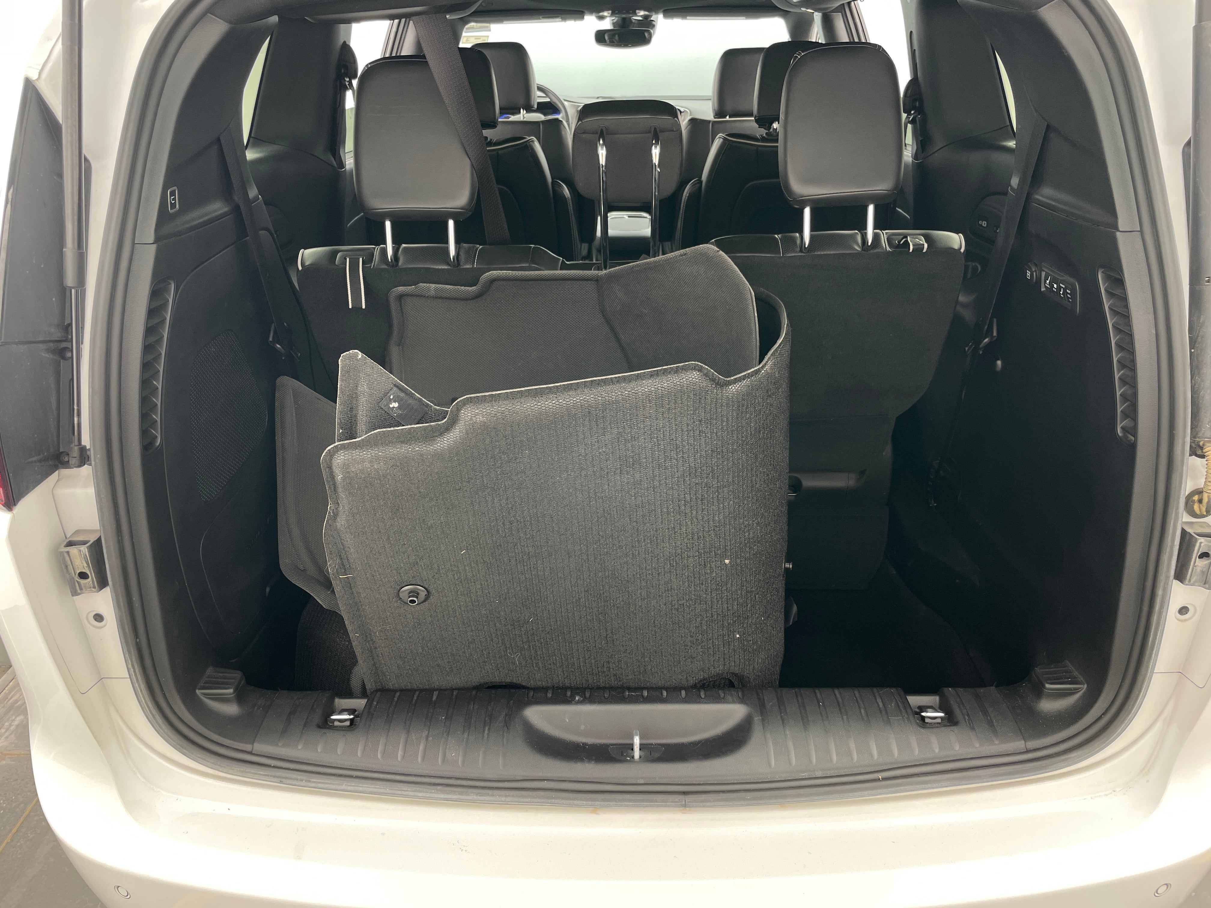 2022 Chrysler Pacifica Limited 6